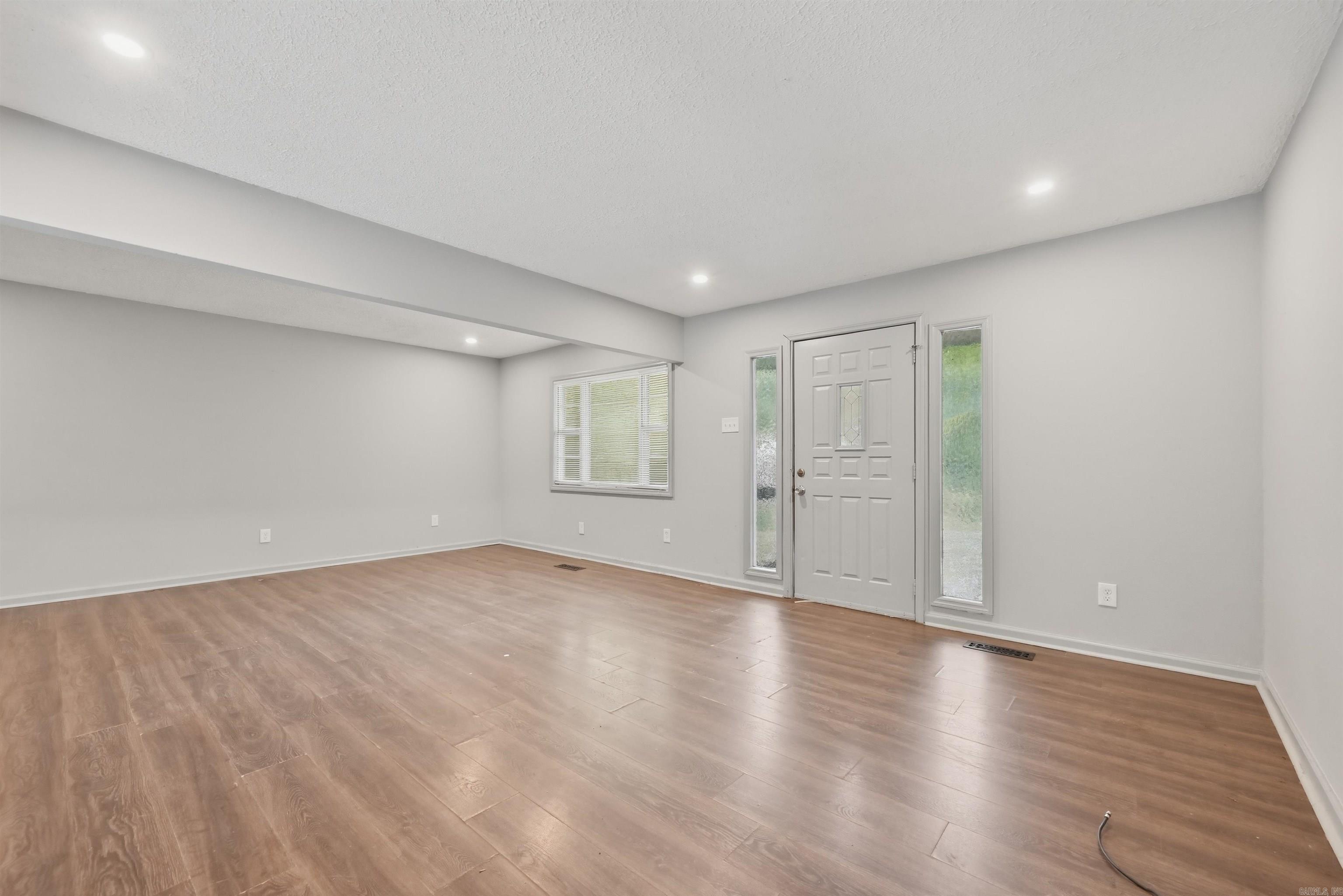 MEADOWCLIFF - Residential