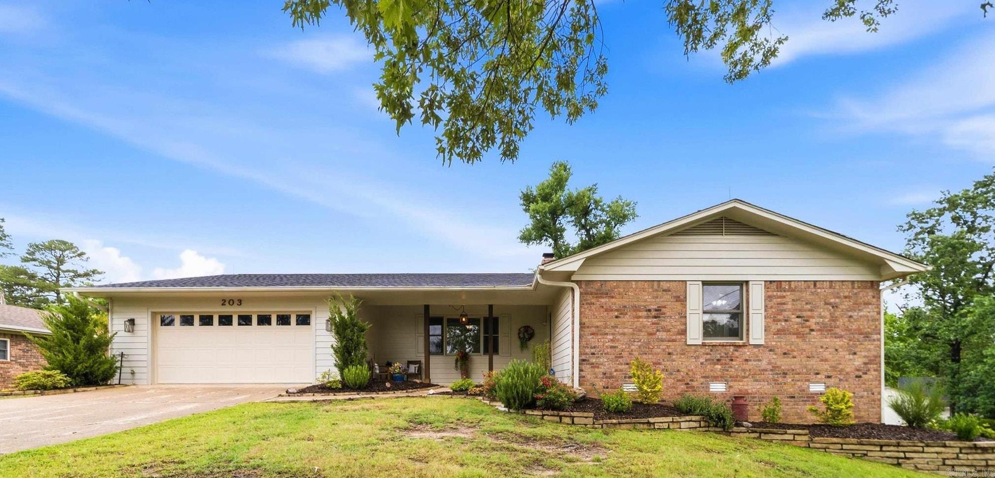 EMERALD PINES ESTATES - Residential