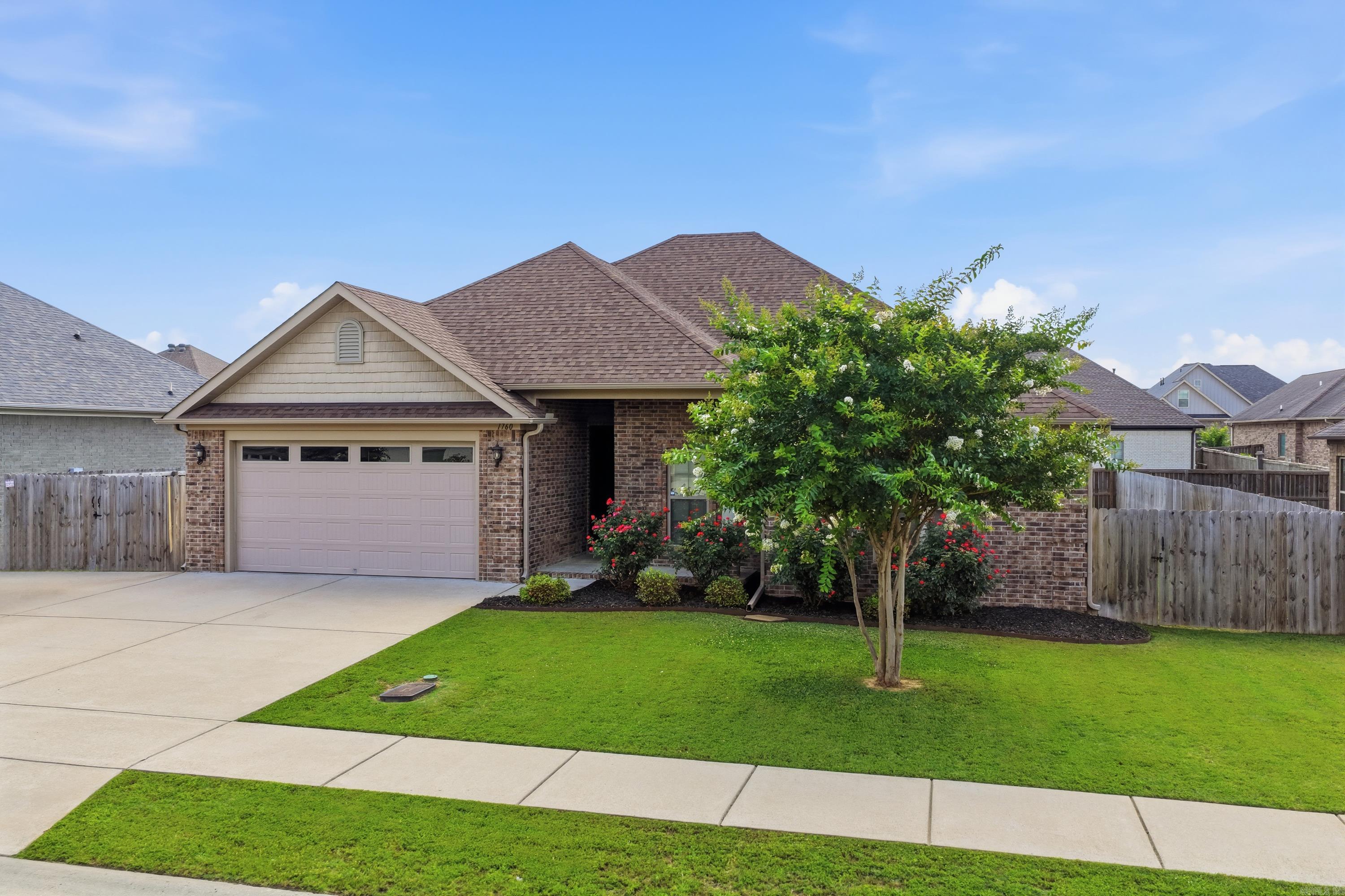 THIS IS A BEAUTIFUL 4 BEDROOM 2 BATH HOME IN SALEM WOODS SUBDIVISION. WALK INTO THE LIVING AREA WITH SPACE FOR THE WHOLE FAMILY AND LOTS OF WINDOWS FOR NATURAL LIGHTING. A BEAUTIFUL KITCHEN THAT  COMES WITH STAINLESS APPLIANCES AND GRANITE COUNTERTOPS WITH CUSTOM BUILT CABINETS. ALL THE ADDITIONAL ROOMS ARE SEPERATE FROM MASTER.