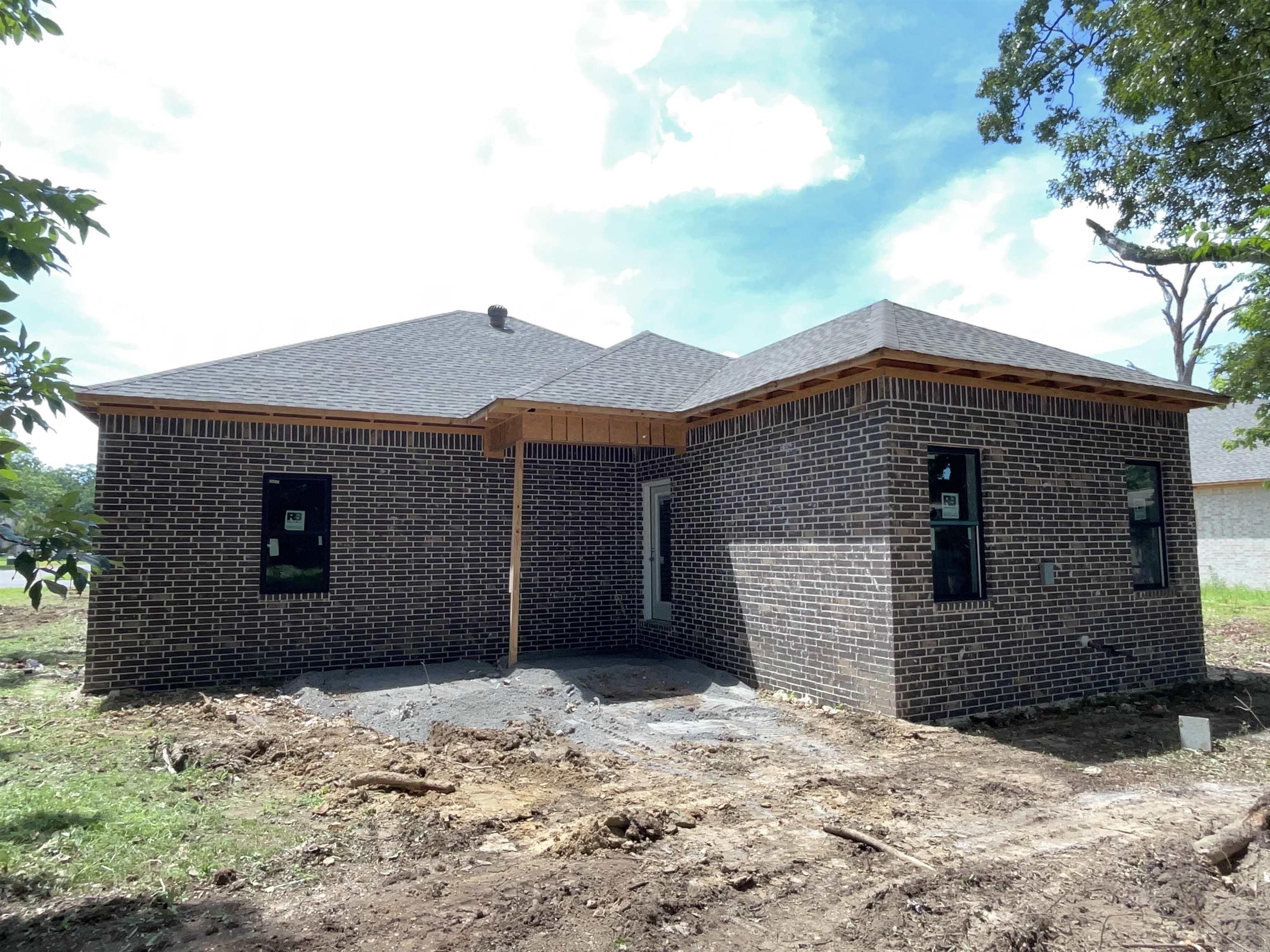 MCGEE MEADOWS - Residential