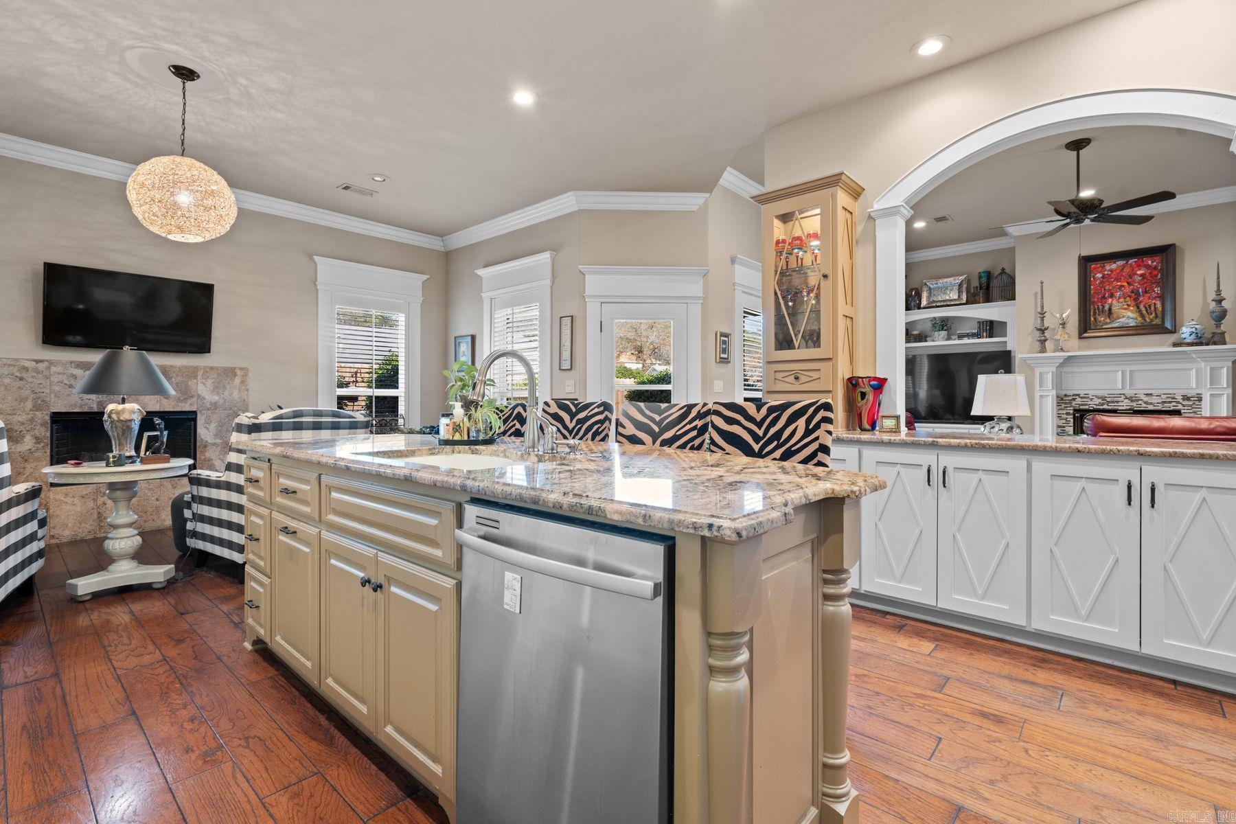 BELLA PLACE - Residential