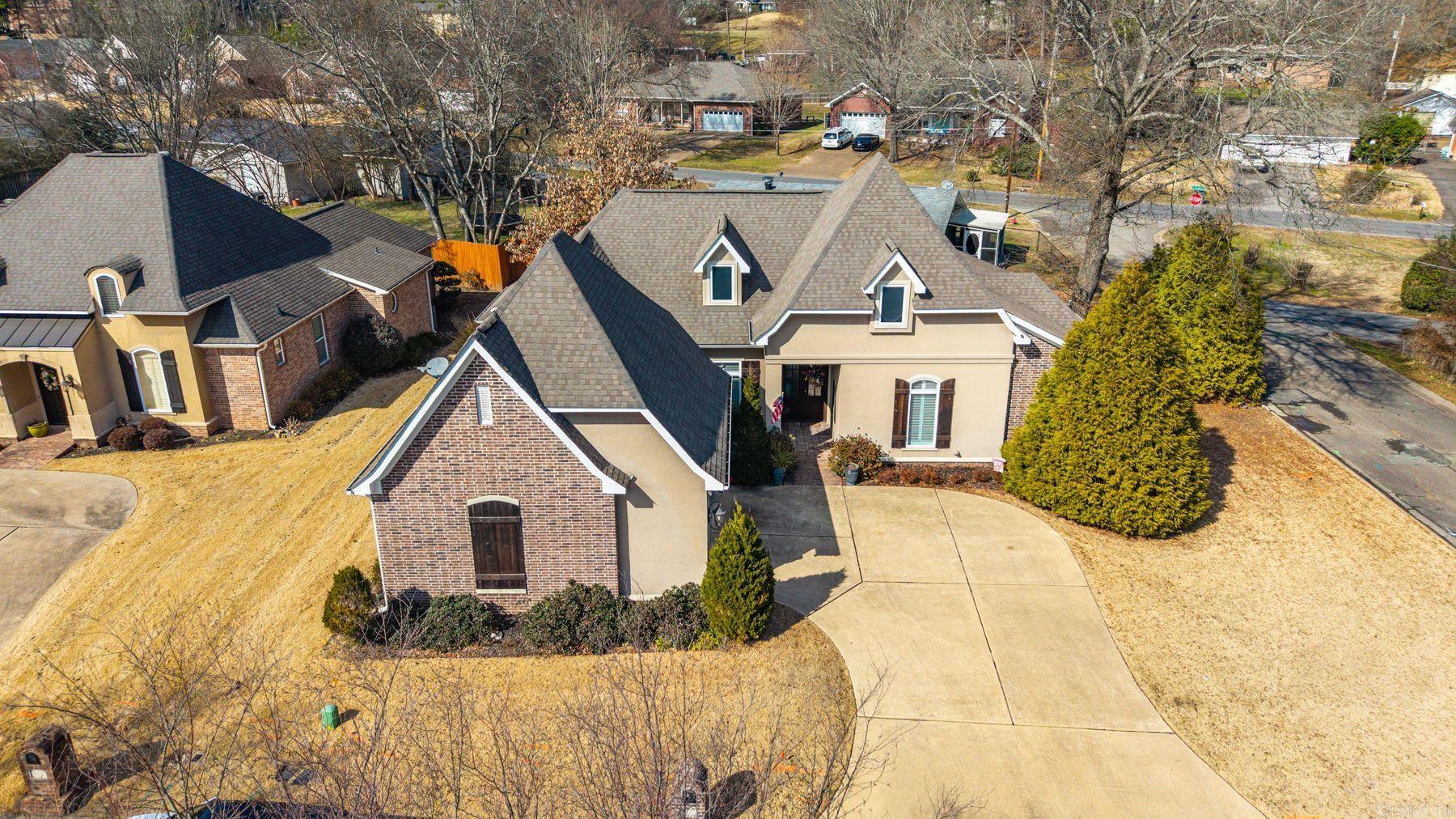 BELLA PLACE - Residential