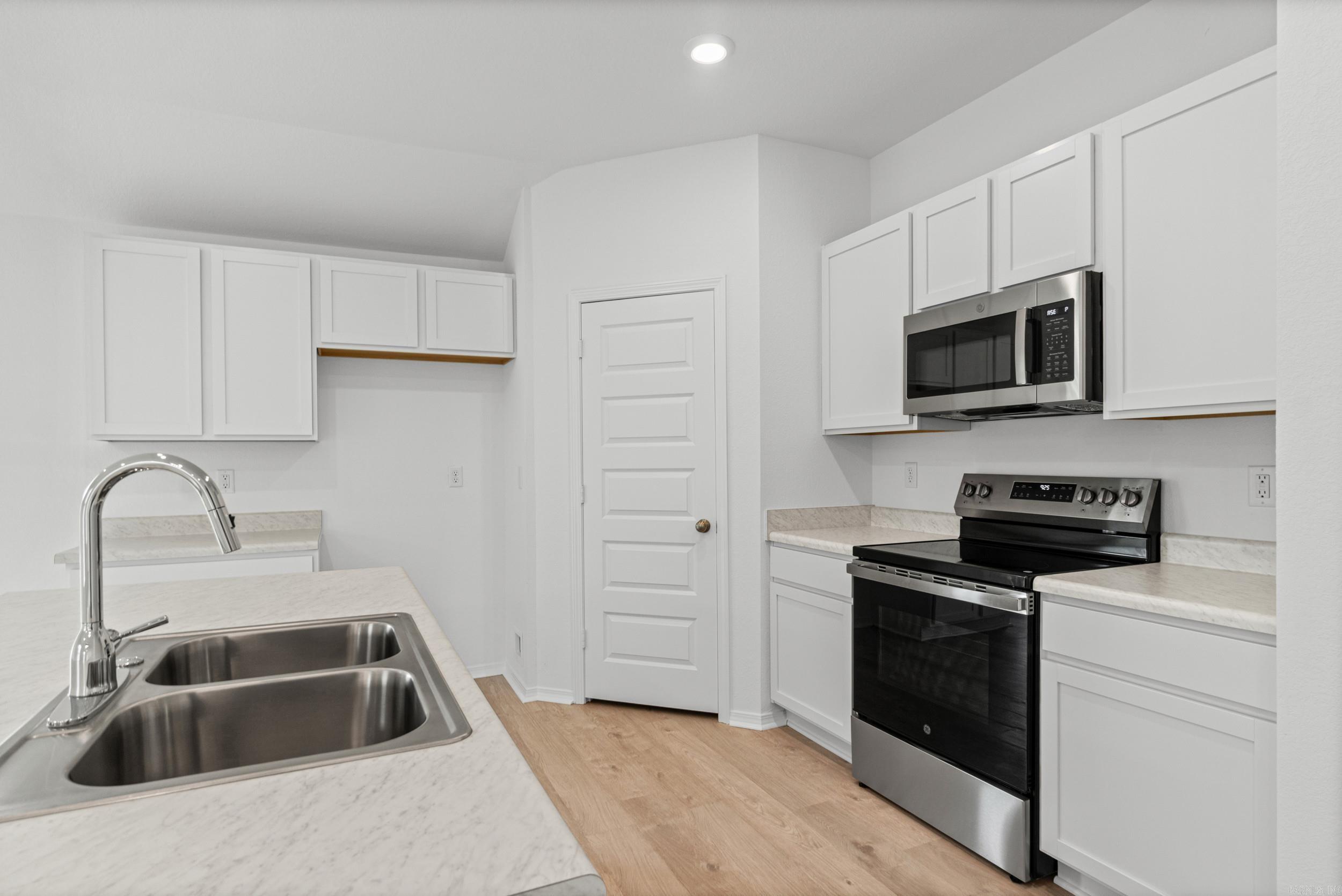 THE MEADOWS - Residential