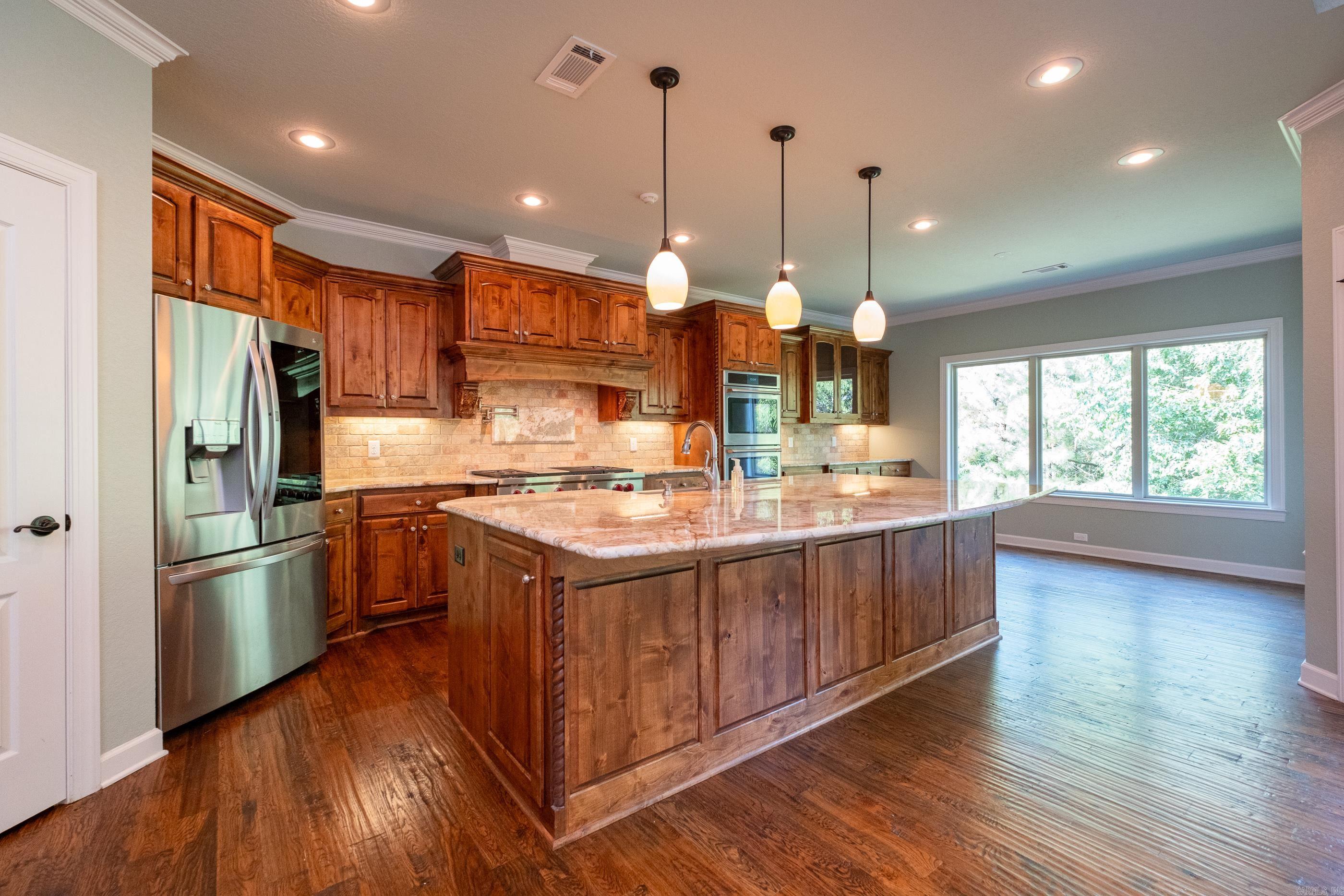 WOODLANDS EDGE - Residential