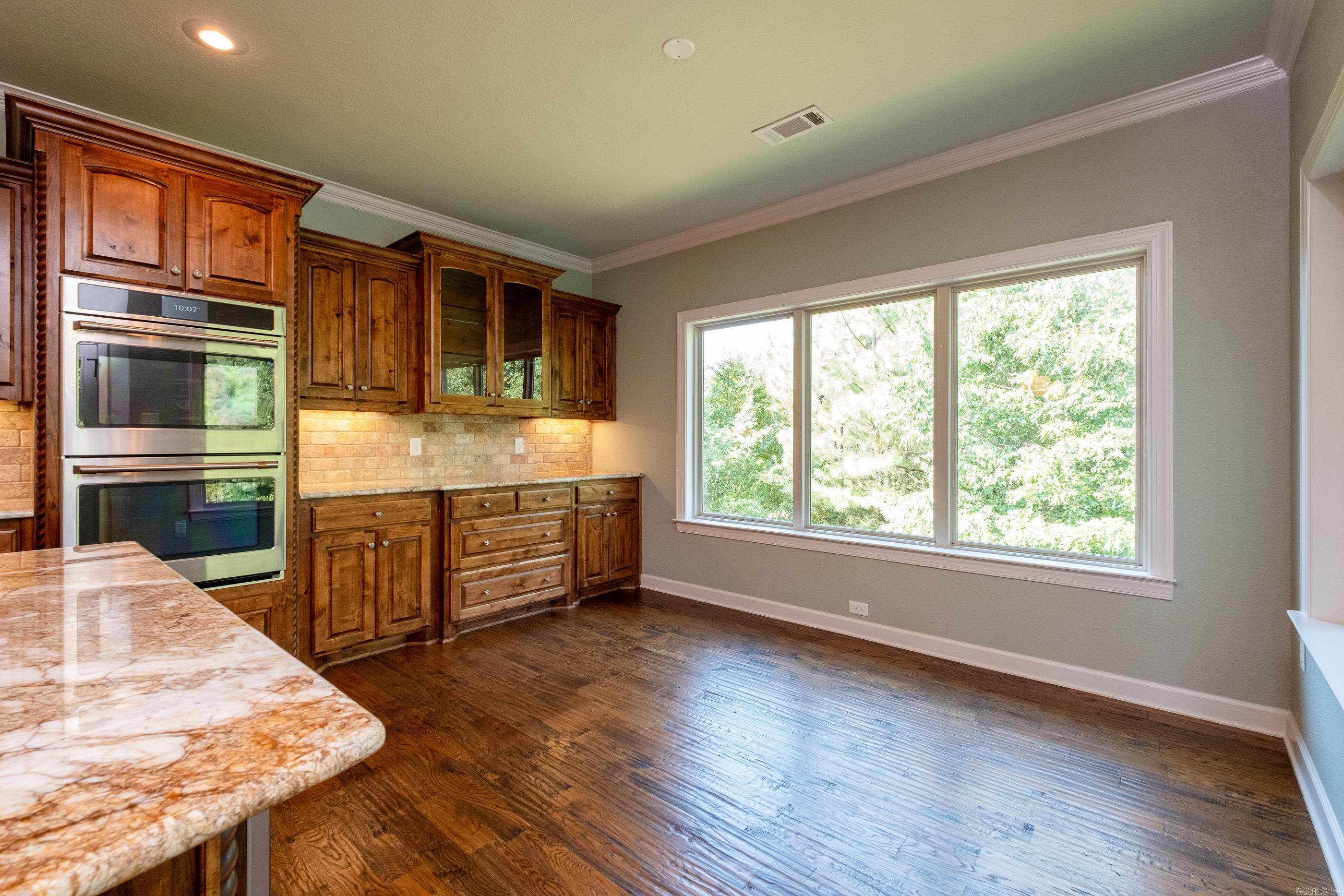 WOODLANDS EDGE - Residential