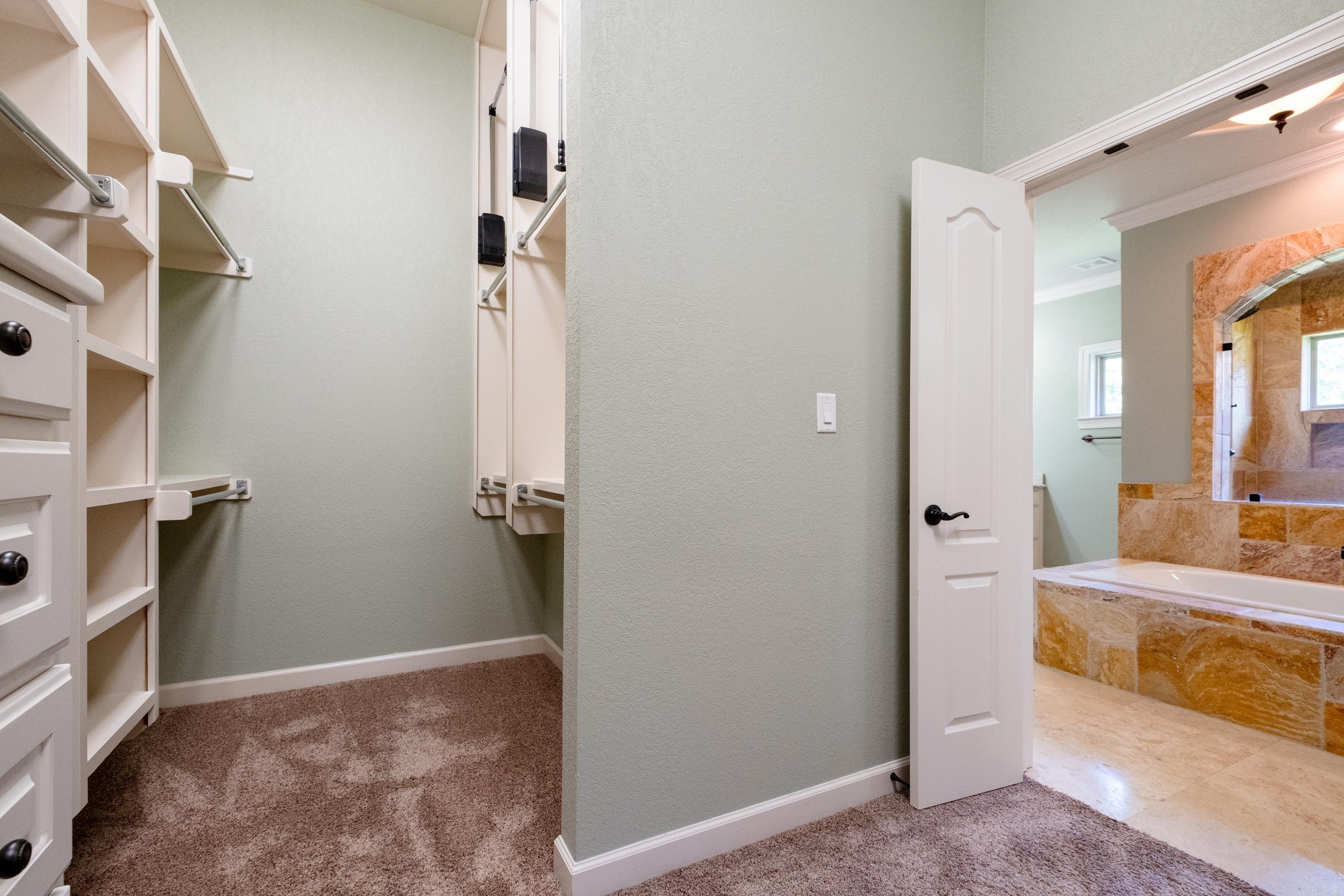 WOODLANDS EDGE - Residential