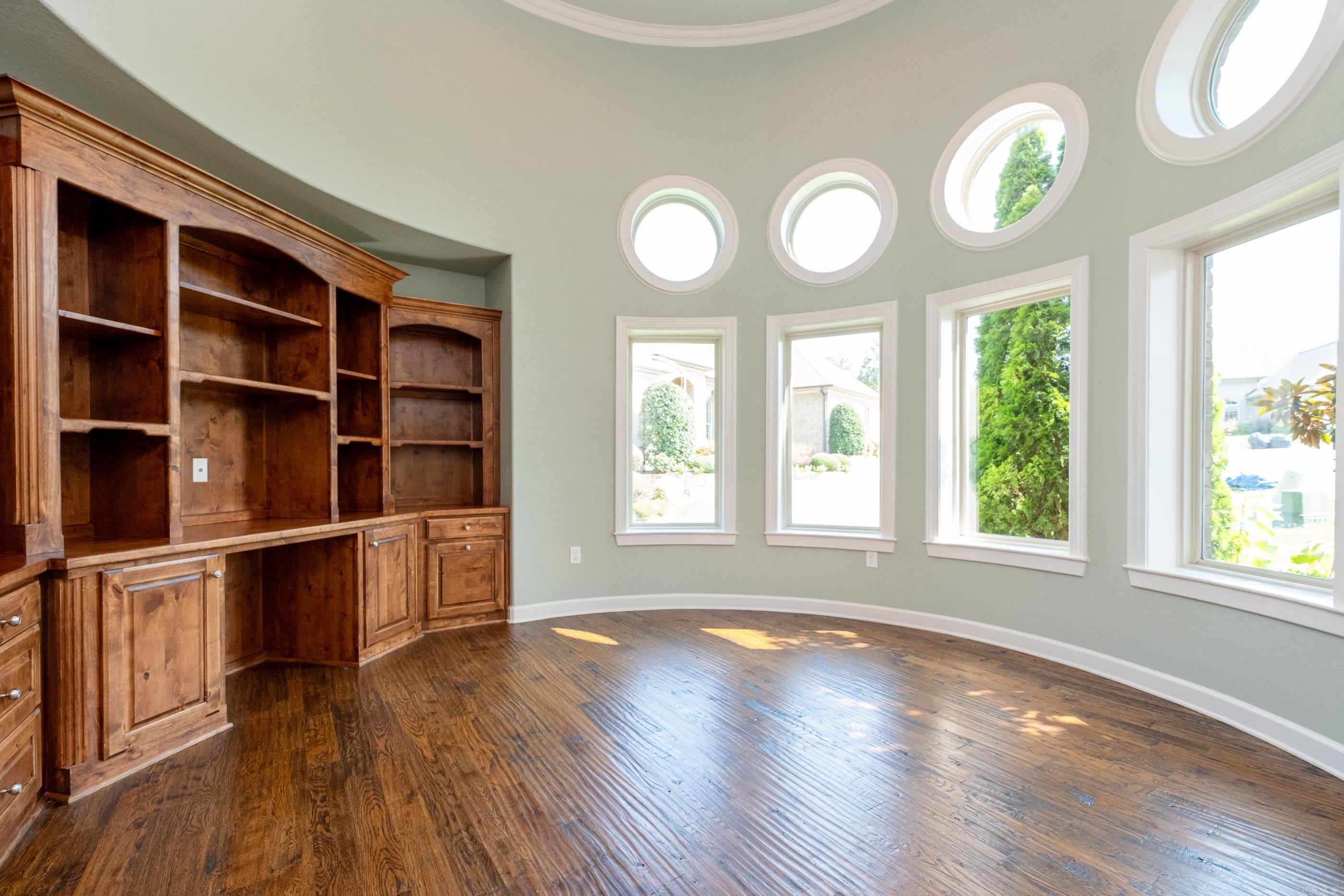 WOODLANDS EDGE - Residential