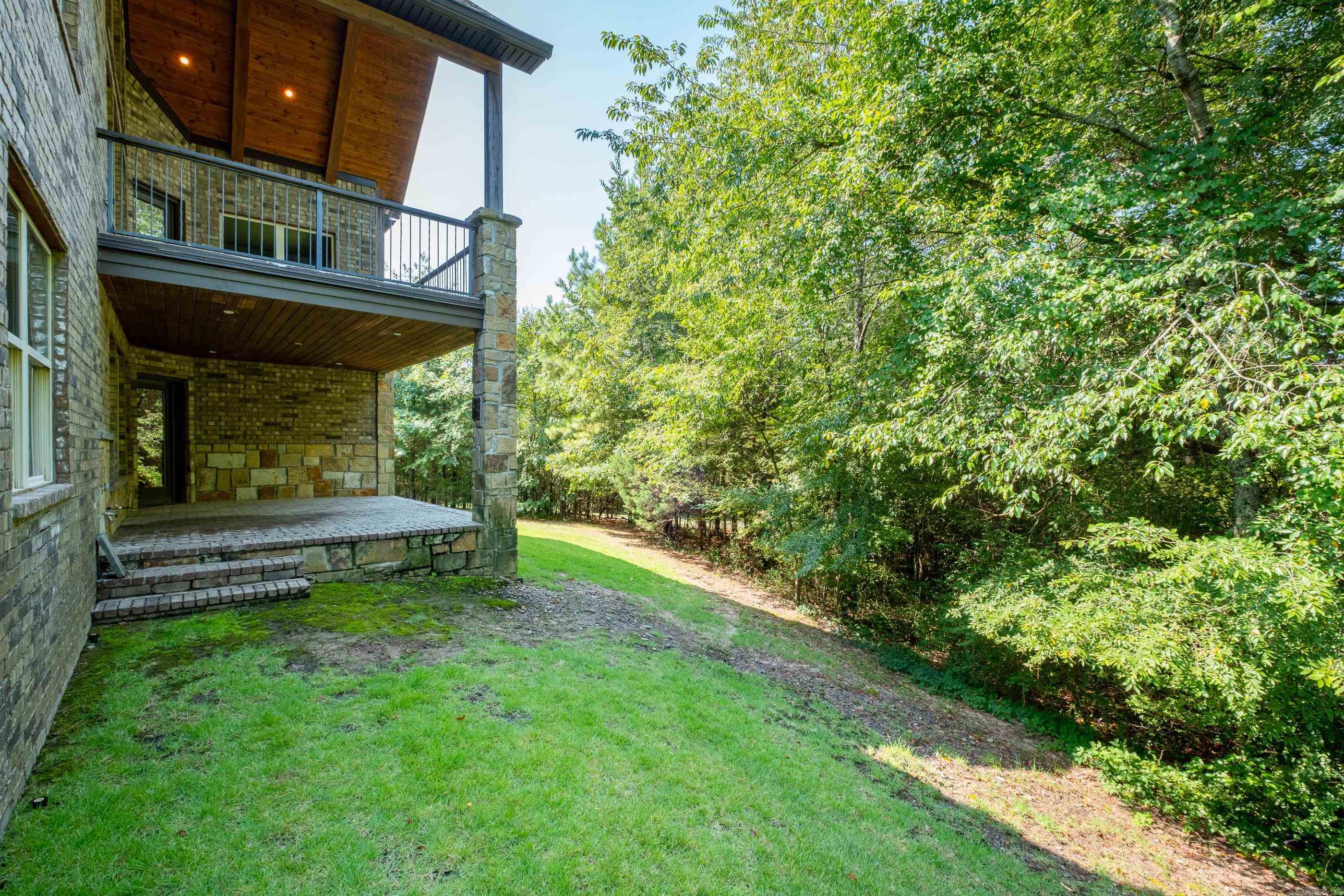 WOODLANDS EDGE - Residential