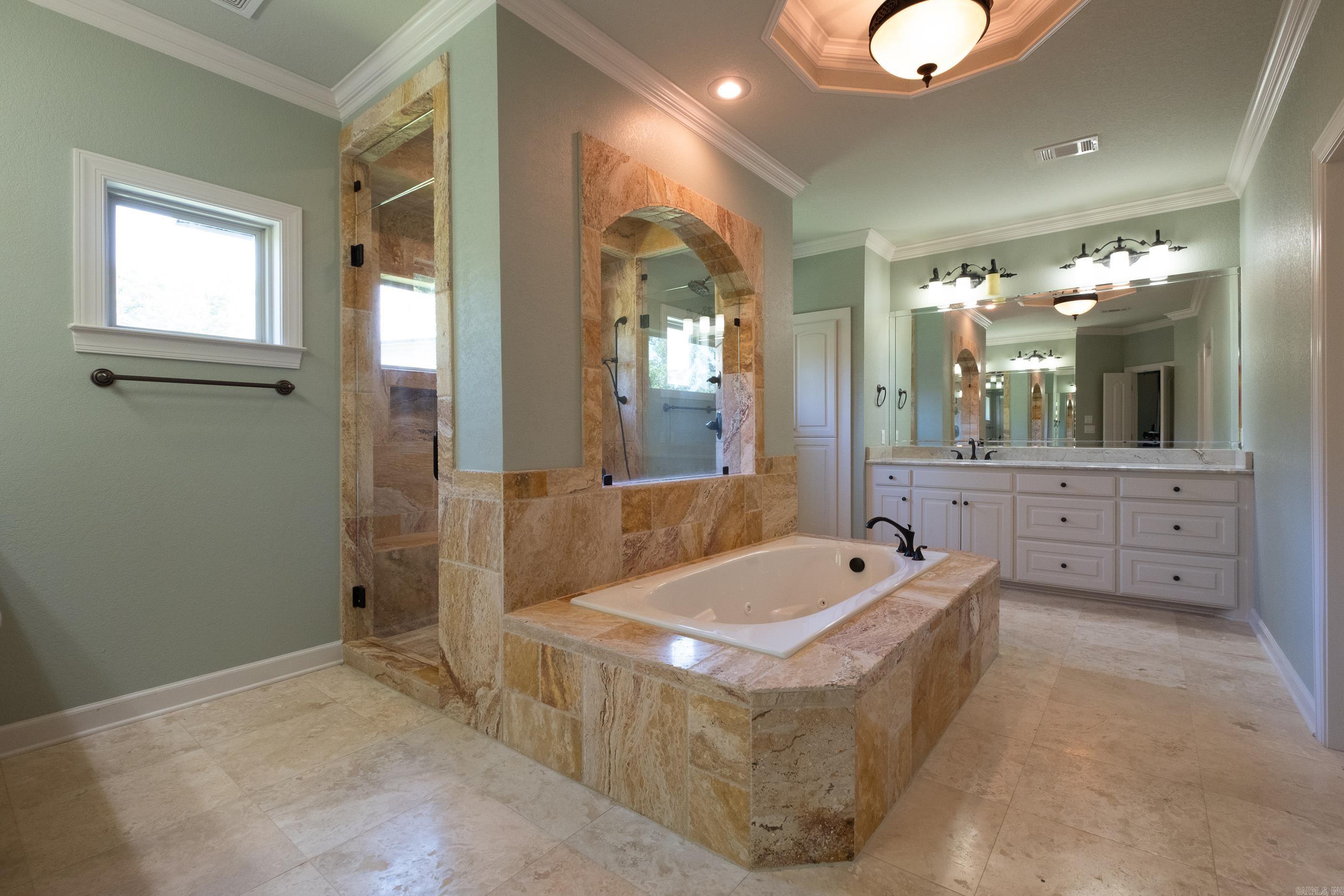 WOODLANDS EDGE - Residential