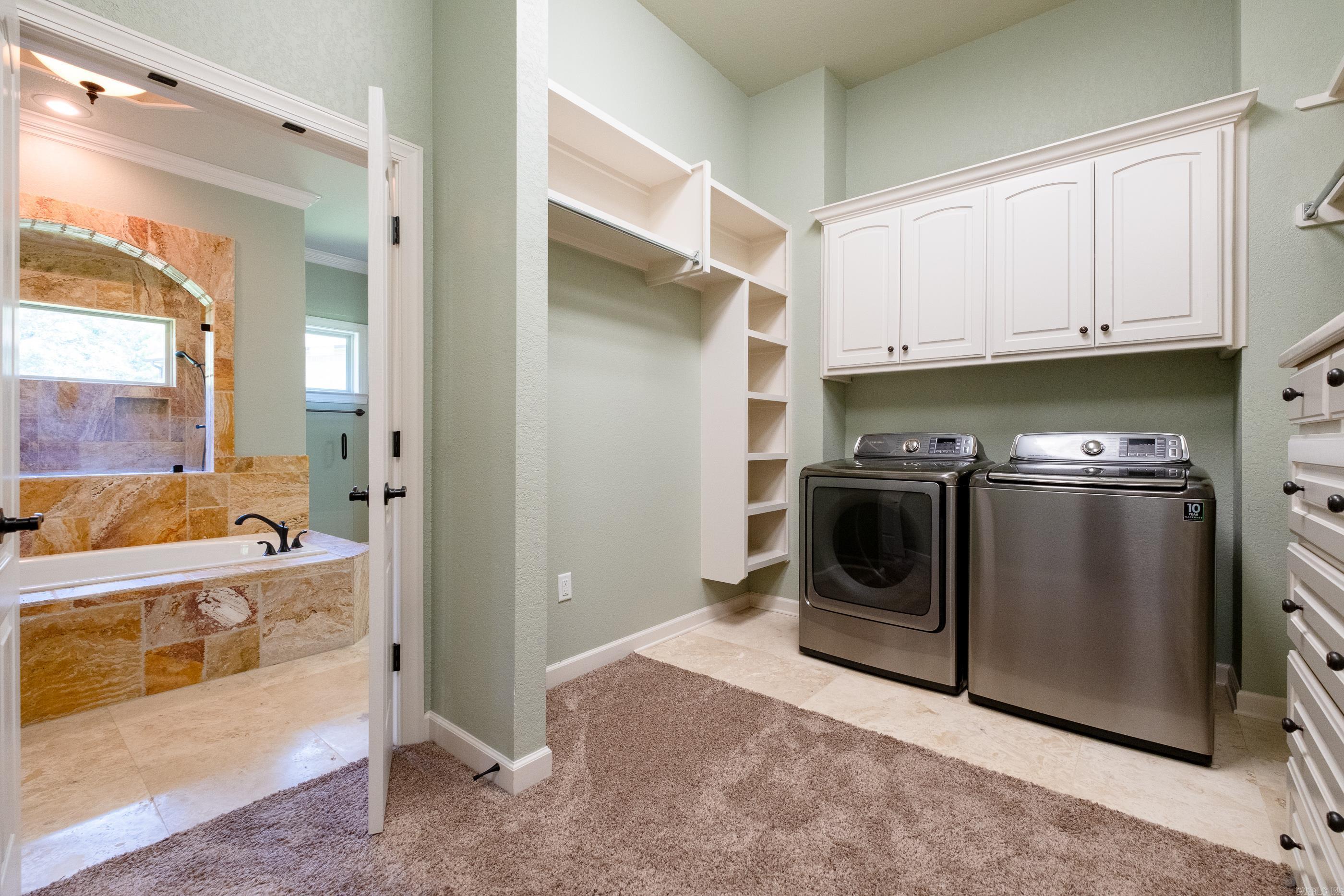 WOODLANDS EDGE - Residential