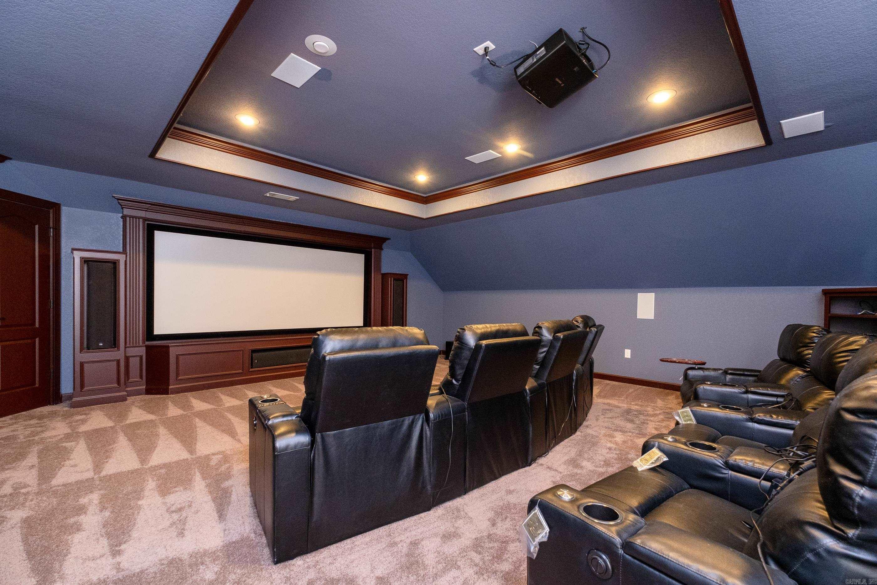 WOODLANDS EDGE - Residential