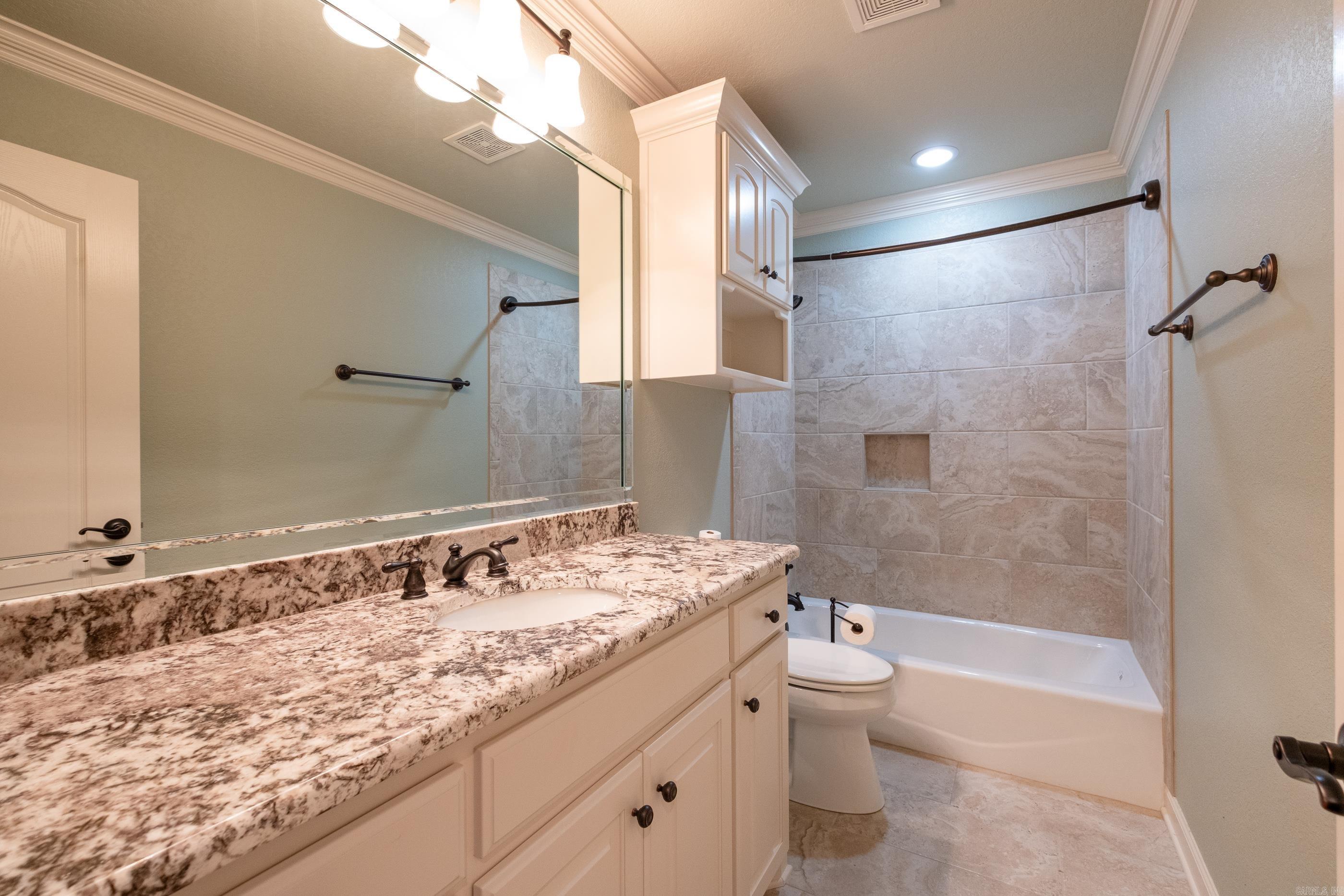WOODLANDS EDGE - Residential