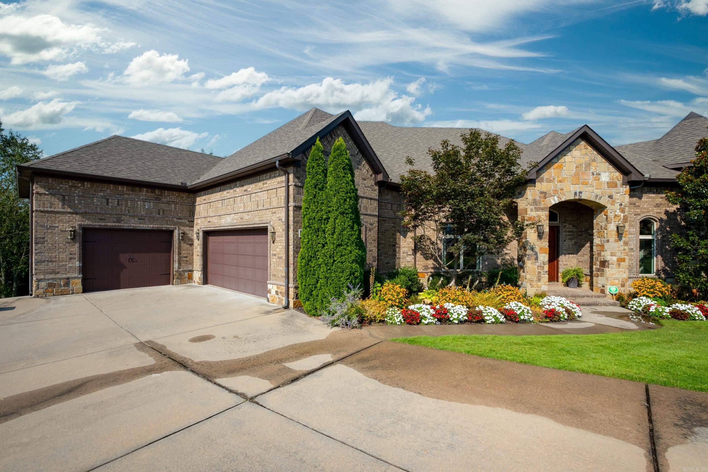 WOODLANDS EDGE - Residential