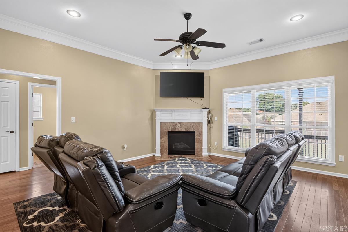 KENWOOD ESTATES - Residential