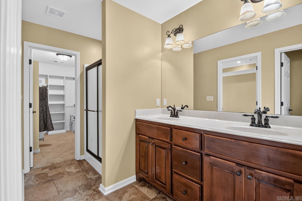 KENWOOD ESTATES - Residential