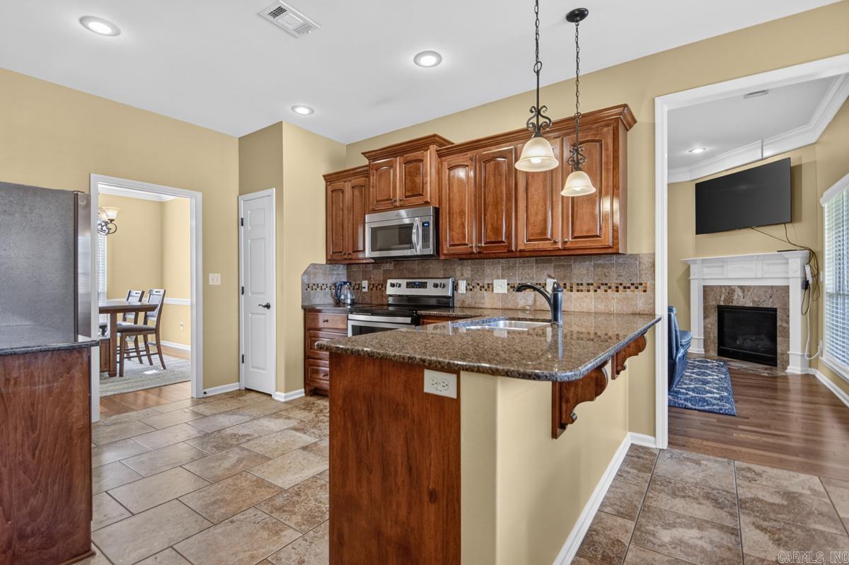 KENWOOD ESTATES - Residential
