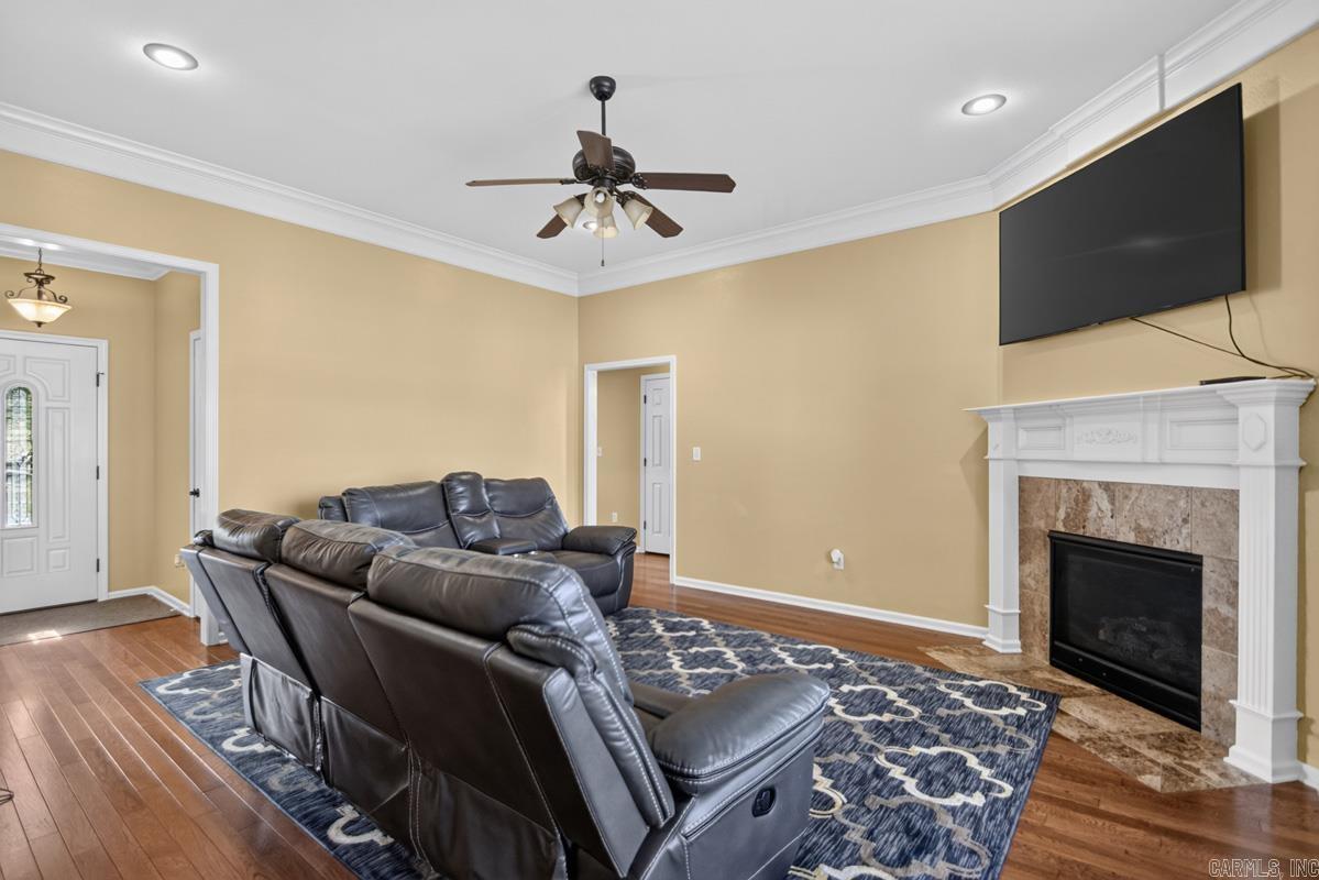 KENWOOD ESTATES - Residential