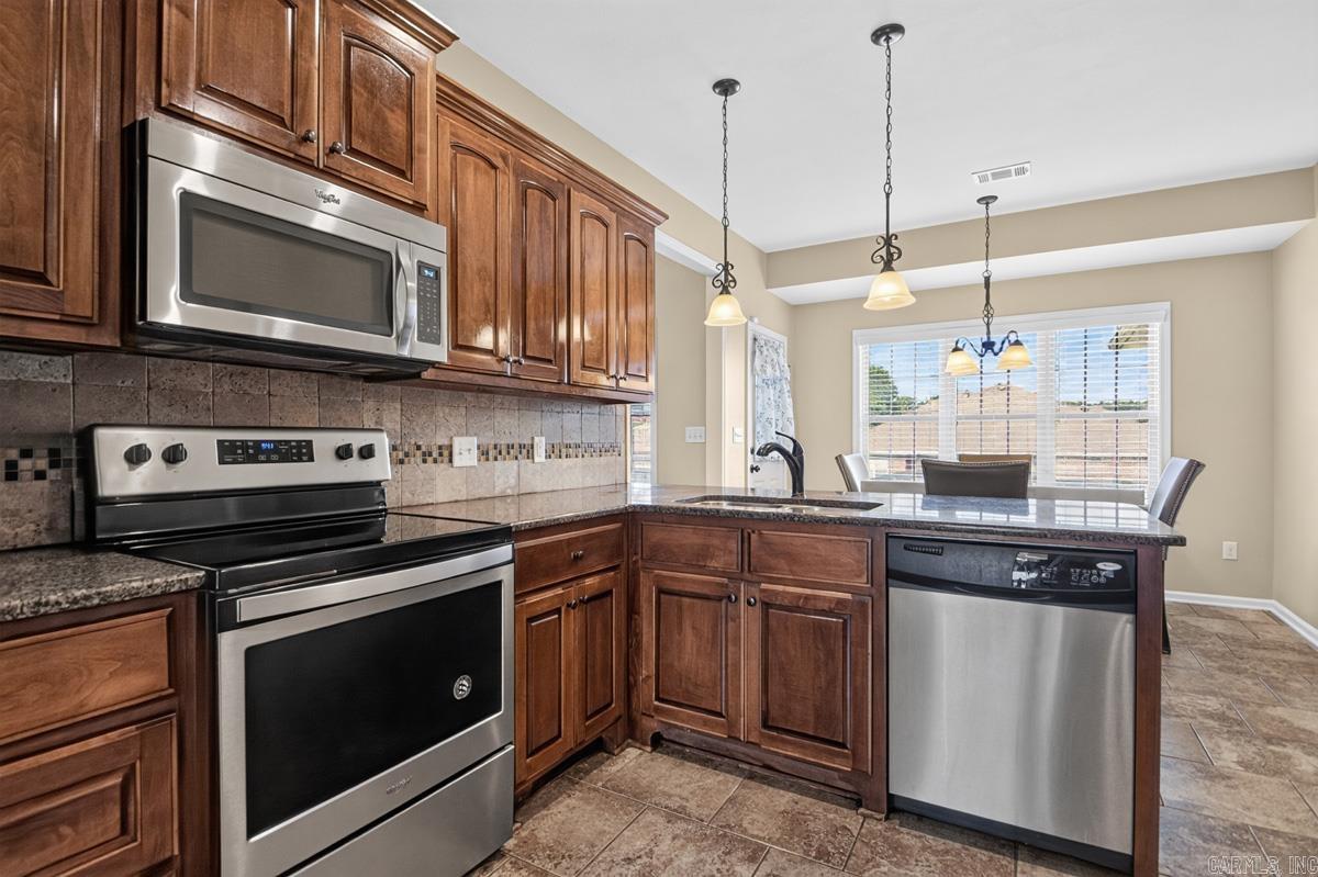 KENWOOD ESTATES - Residential