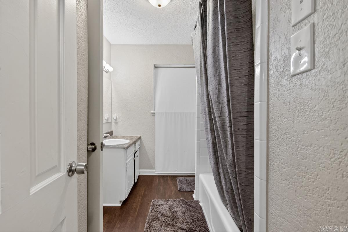 INDIAN HILLS - Residential