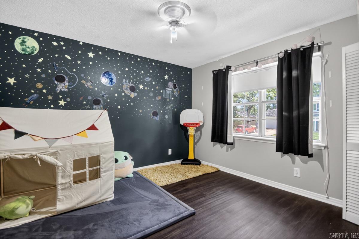 INDIAN HILLS - Residential