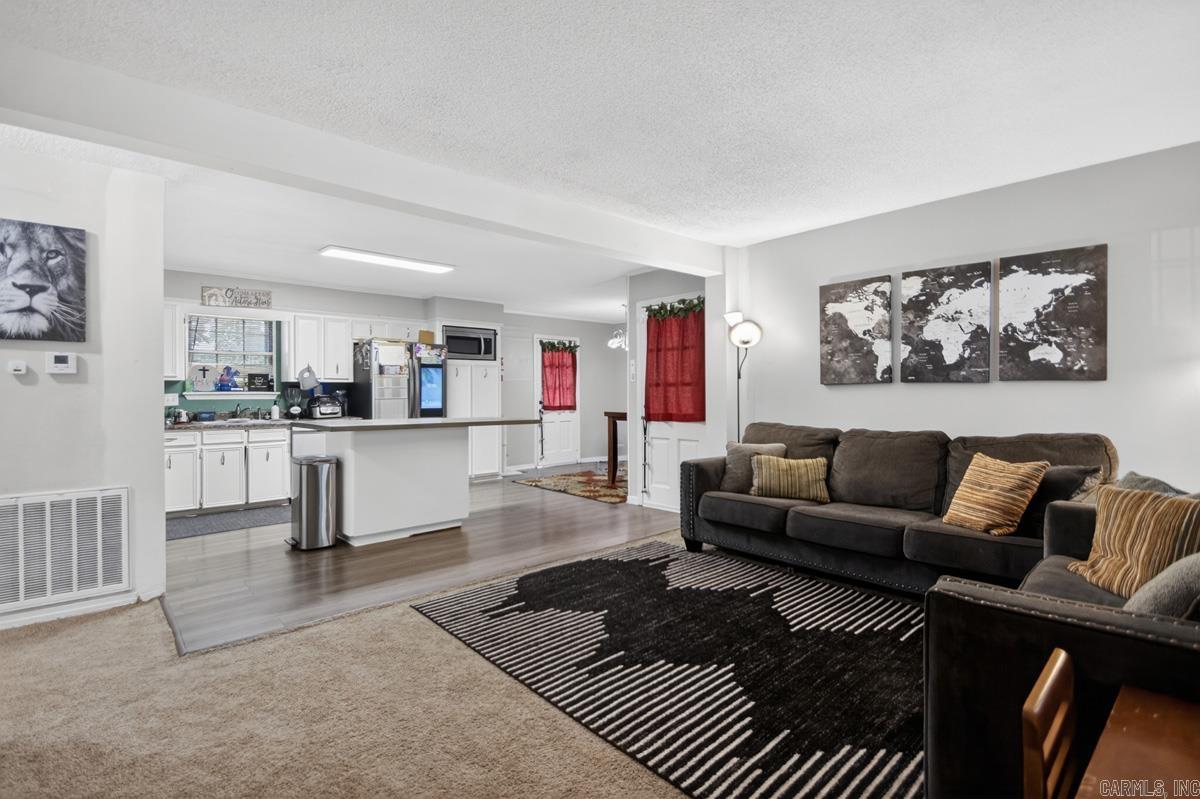 INDIAN HILLS - Residential