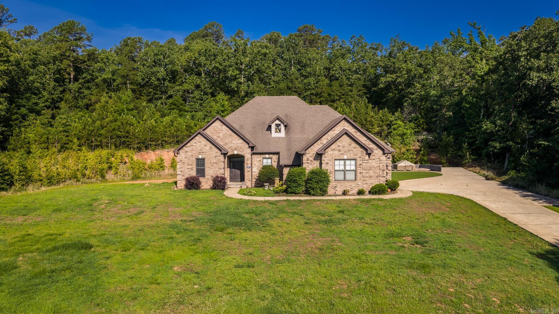 PINE VILLAGE - Residential