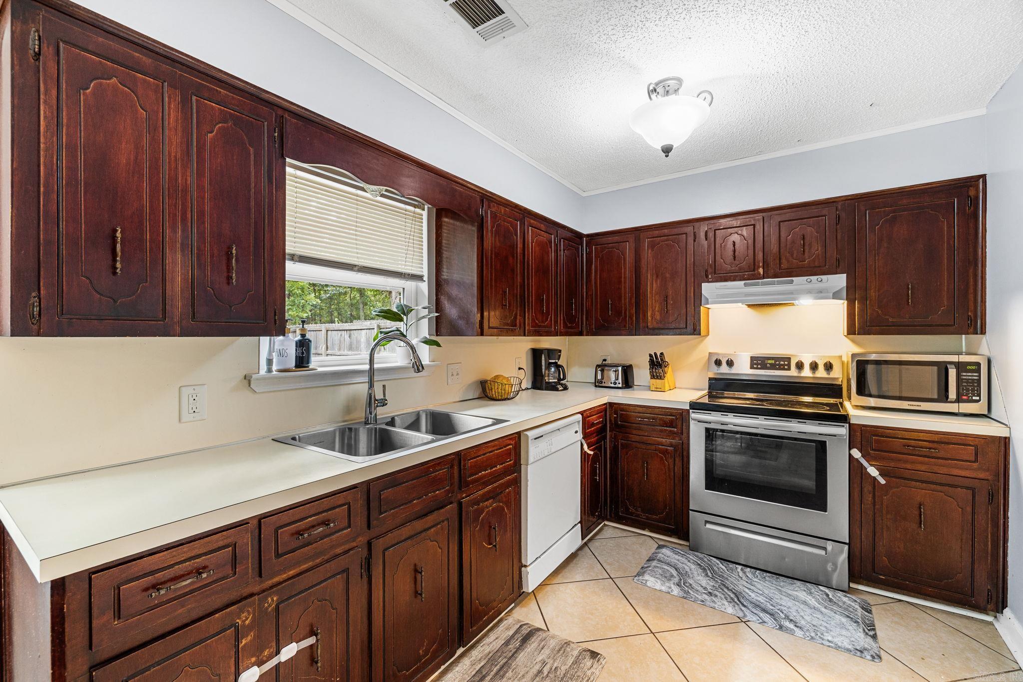 DEEREWOOD - Residential
