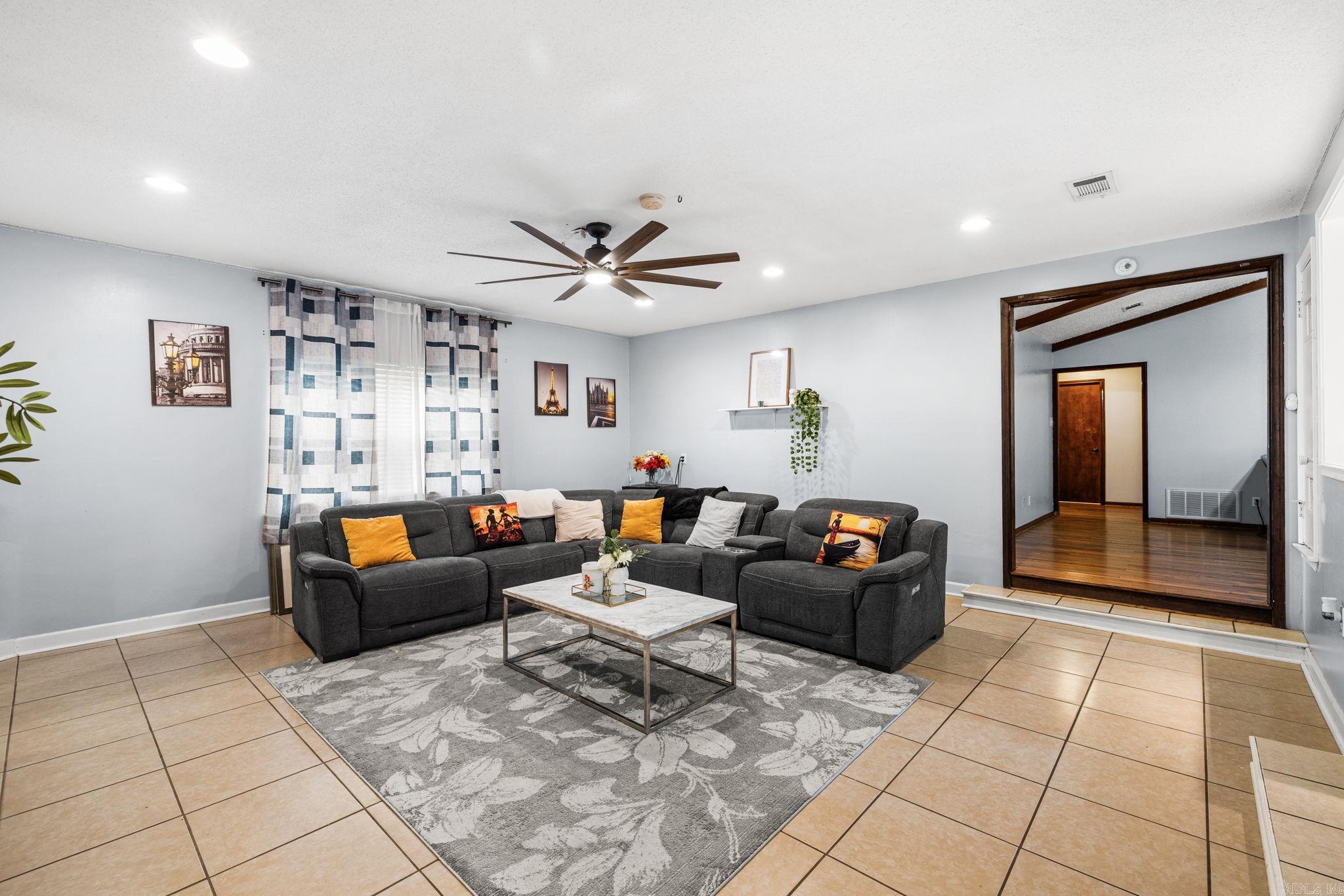 DEEREWOOD - Residential