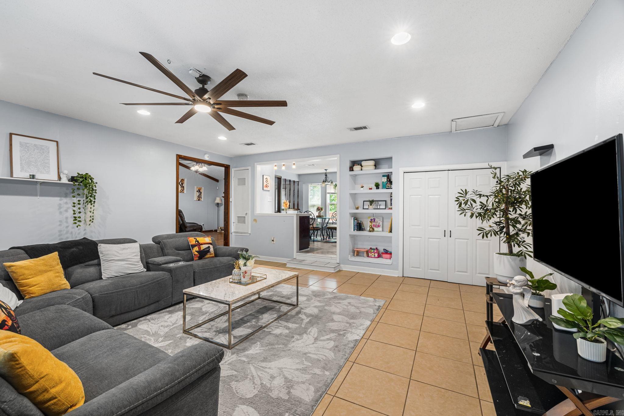 DEEREWOOD - Residential