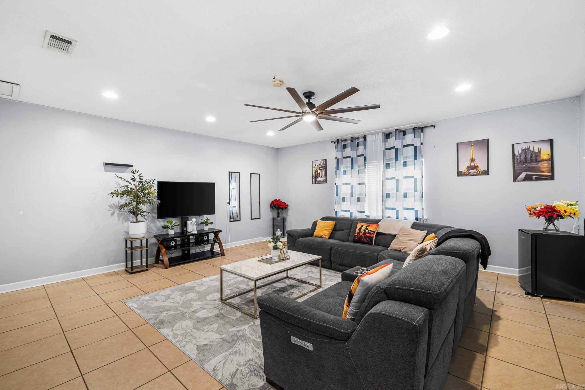 DEEREWOOD - Residential