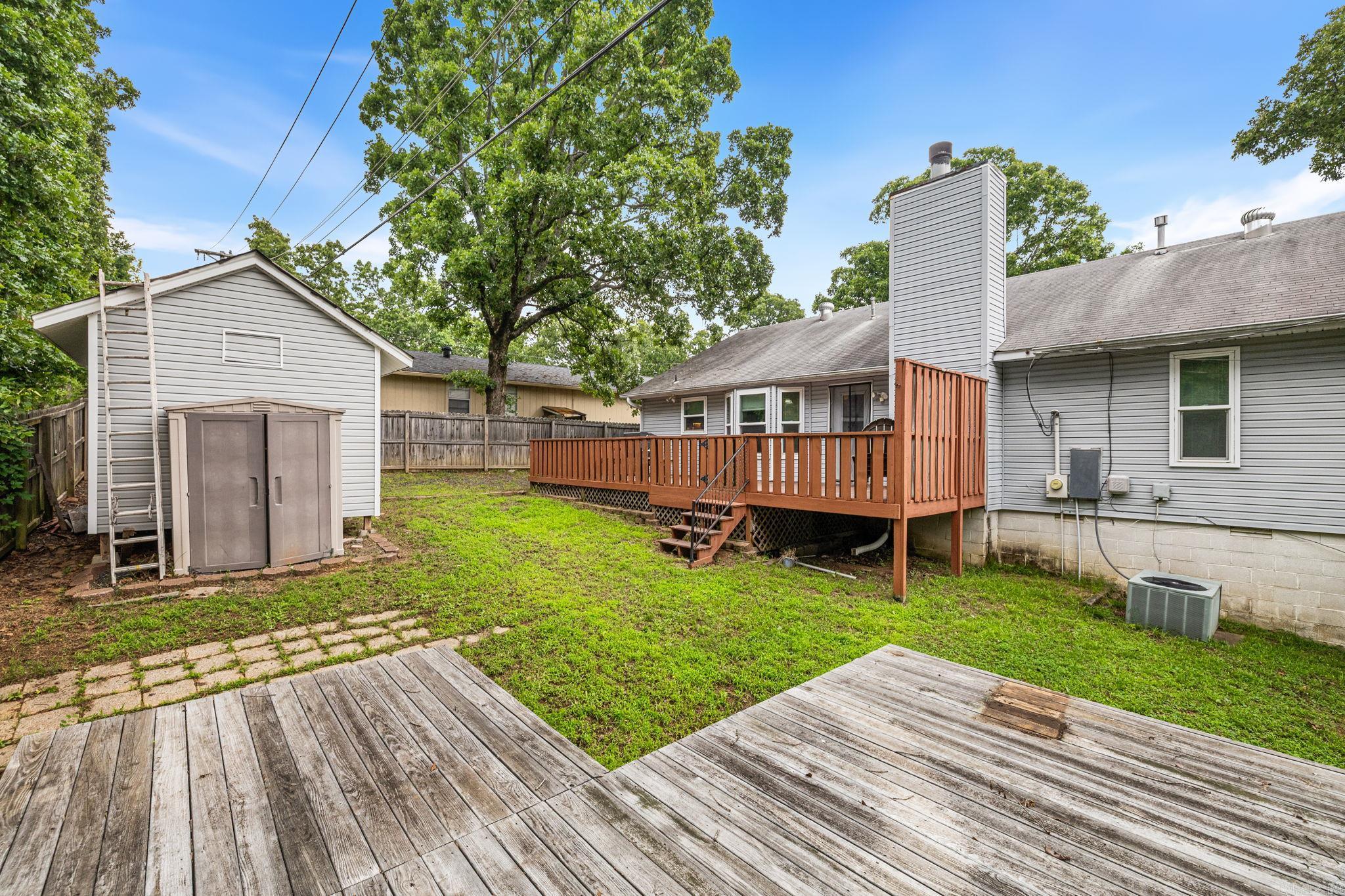DEEREWOOD - Residential