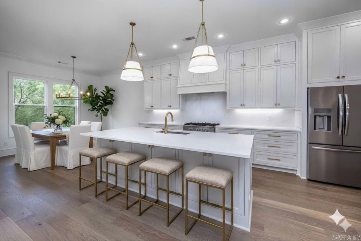 CHENAL VALLEY "FALSTONE COURT" - Residential