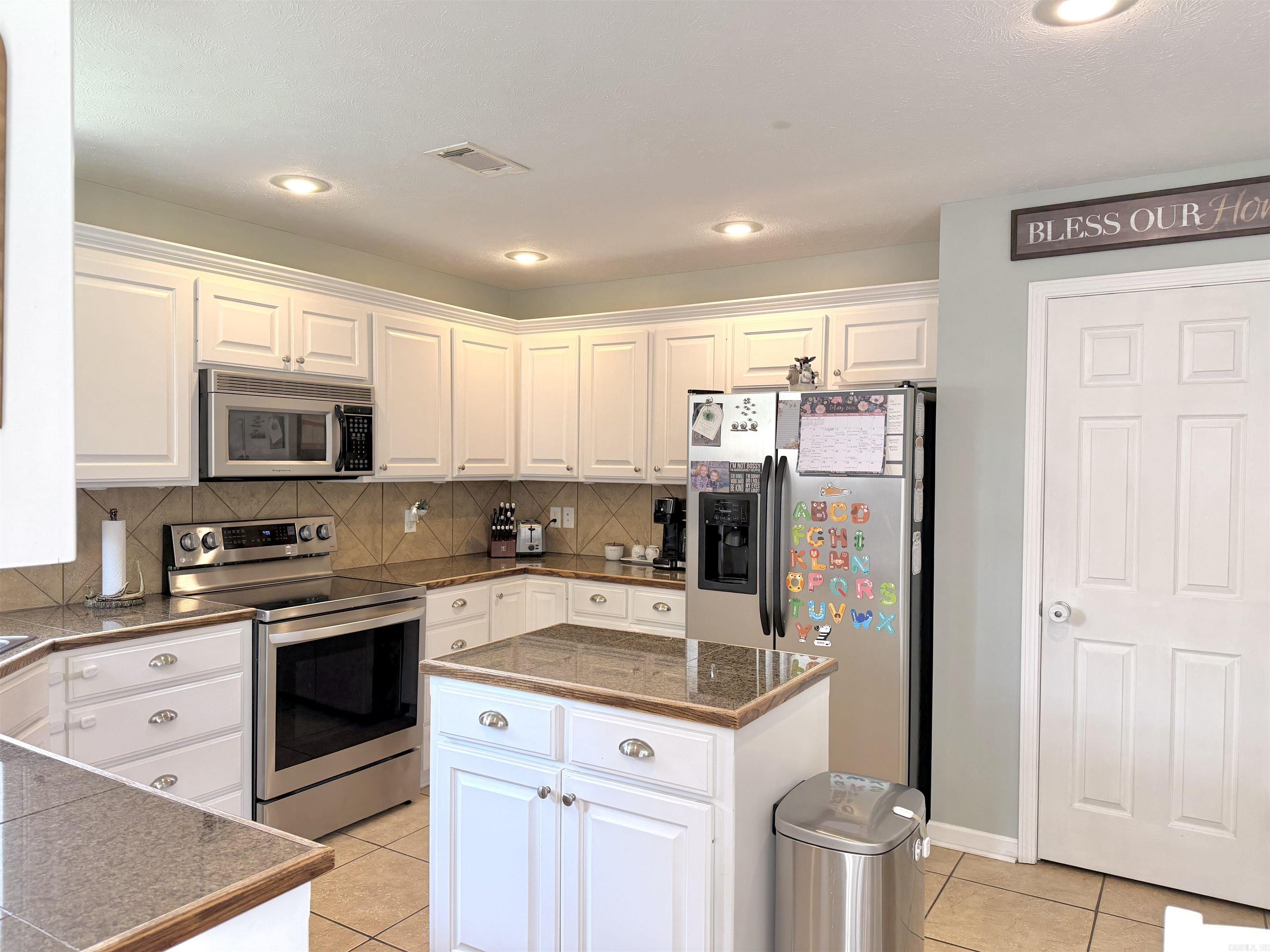 SKYLINE MEADOWS - Residential