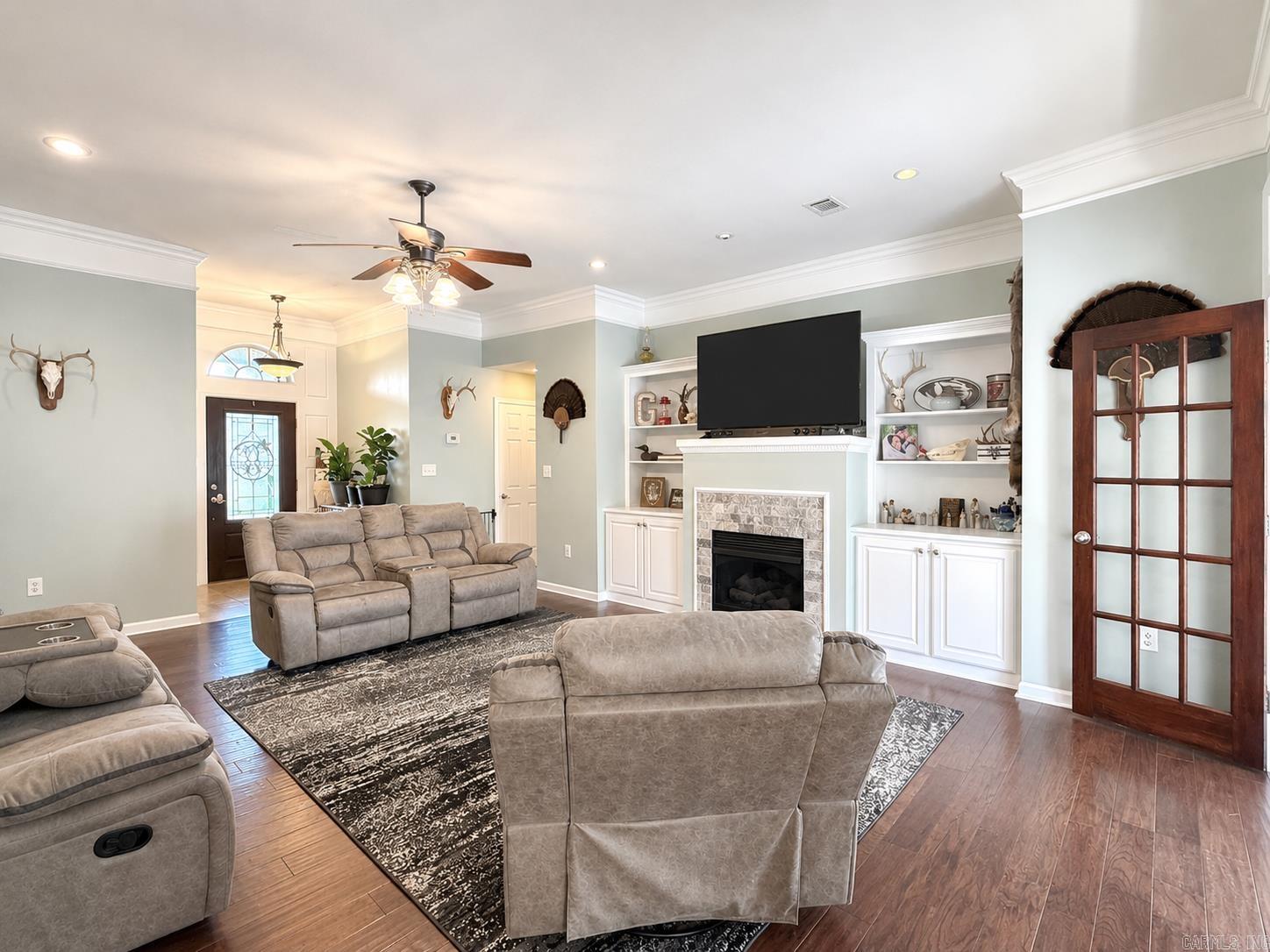 SKYLINE MEADOWS - Residential