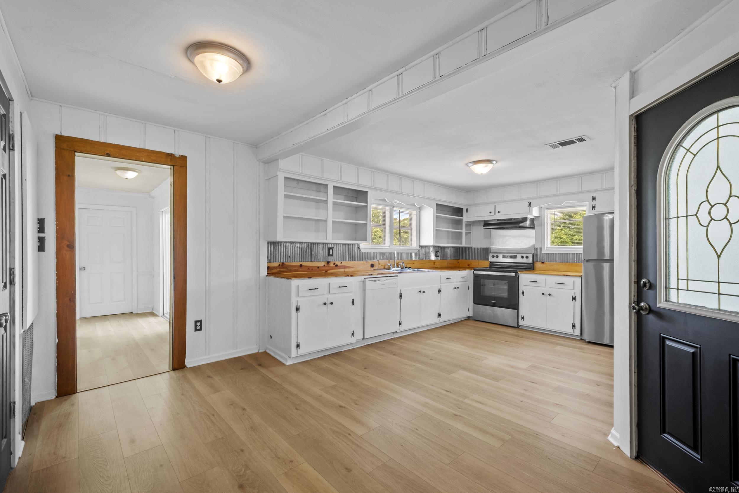MEADOW BROOK ADDN - Residential