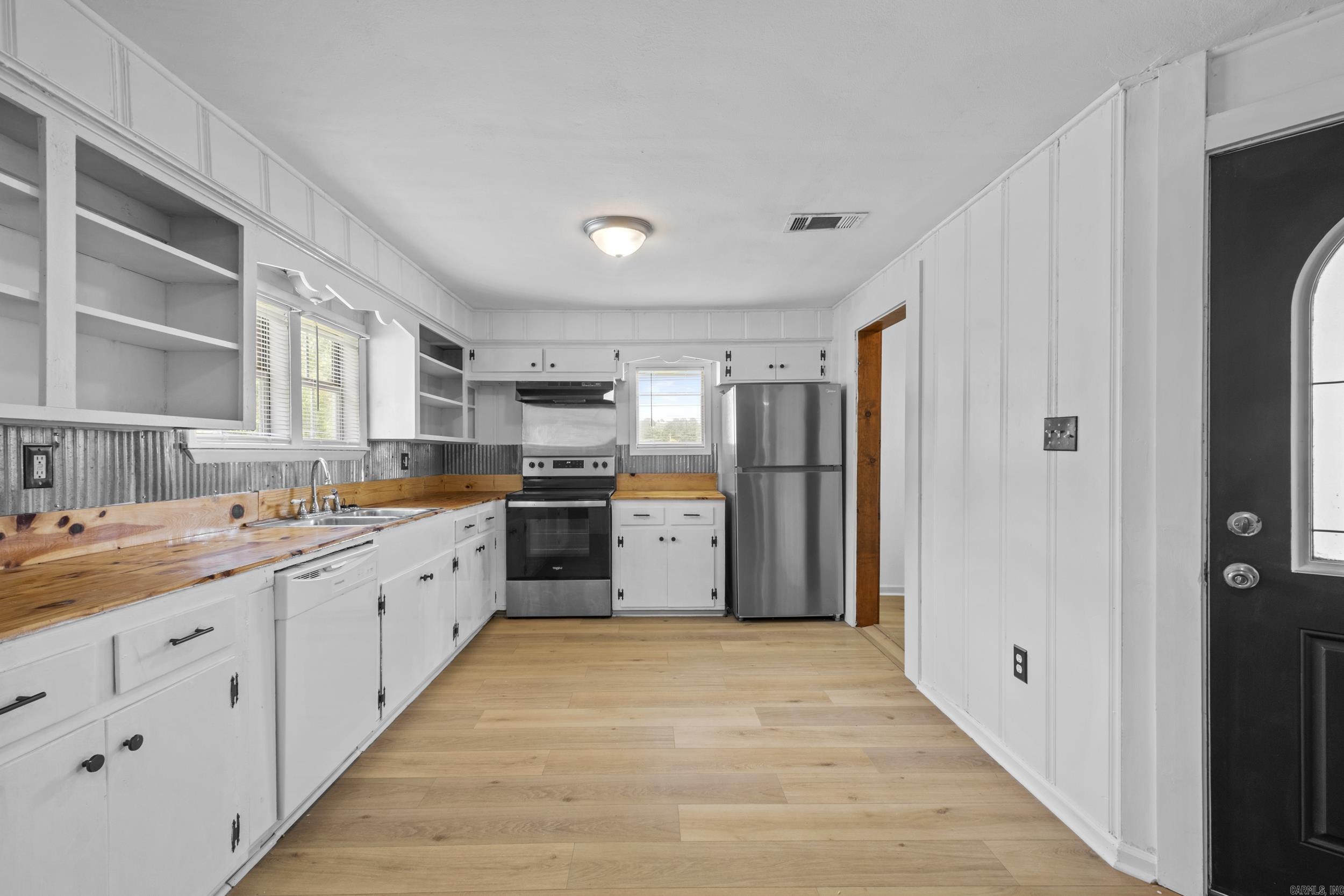MEADOW BROOK ADDN - Residential