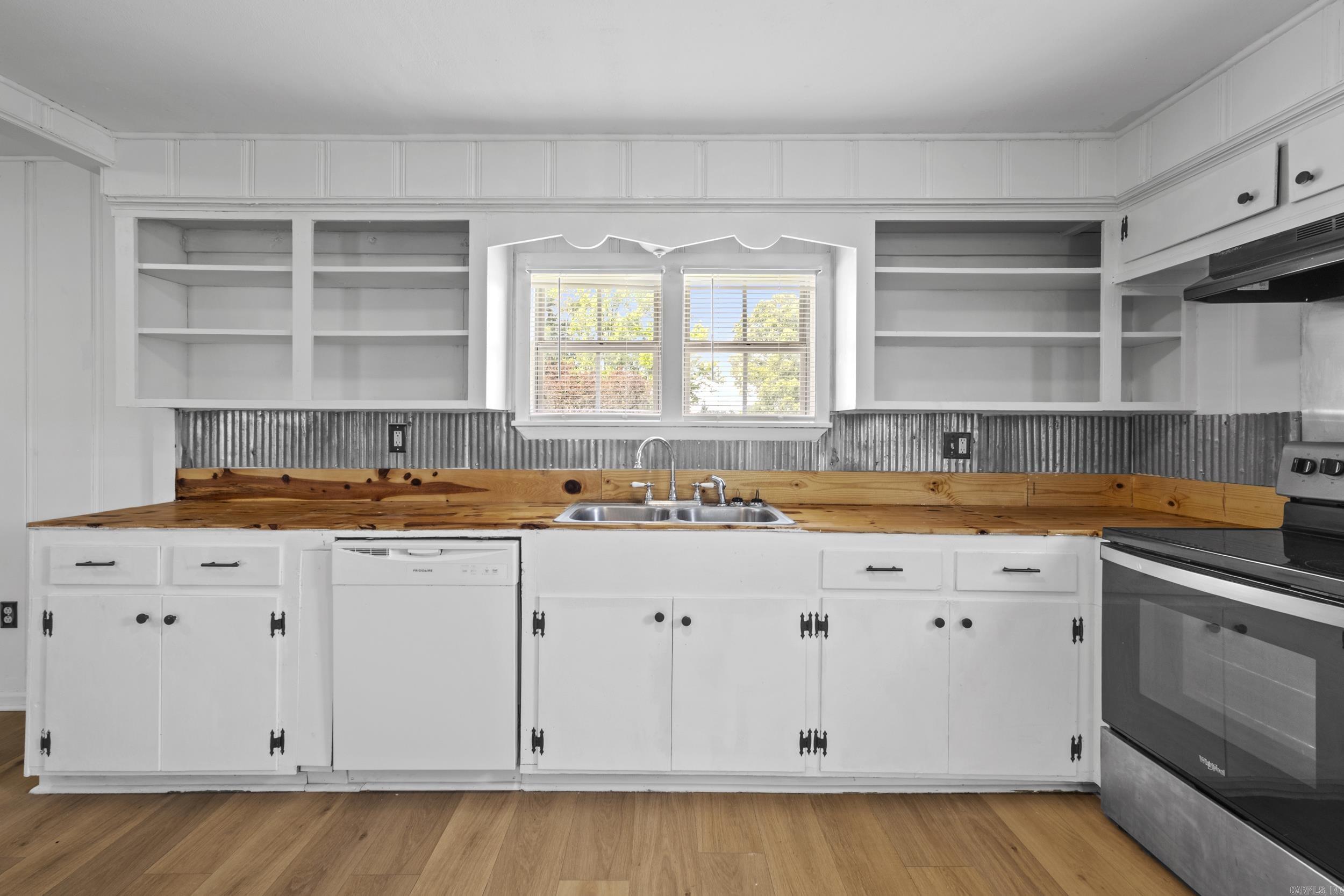 MEADOW BROOK ADDN - Residential