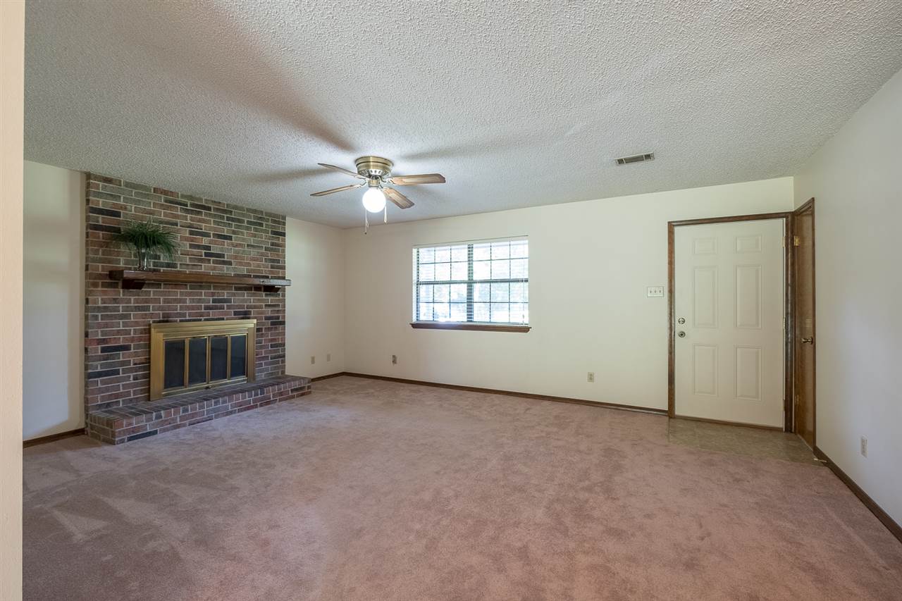Foxmoor Acres - Residential