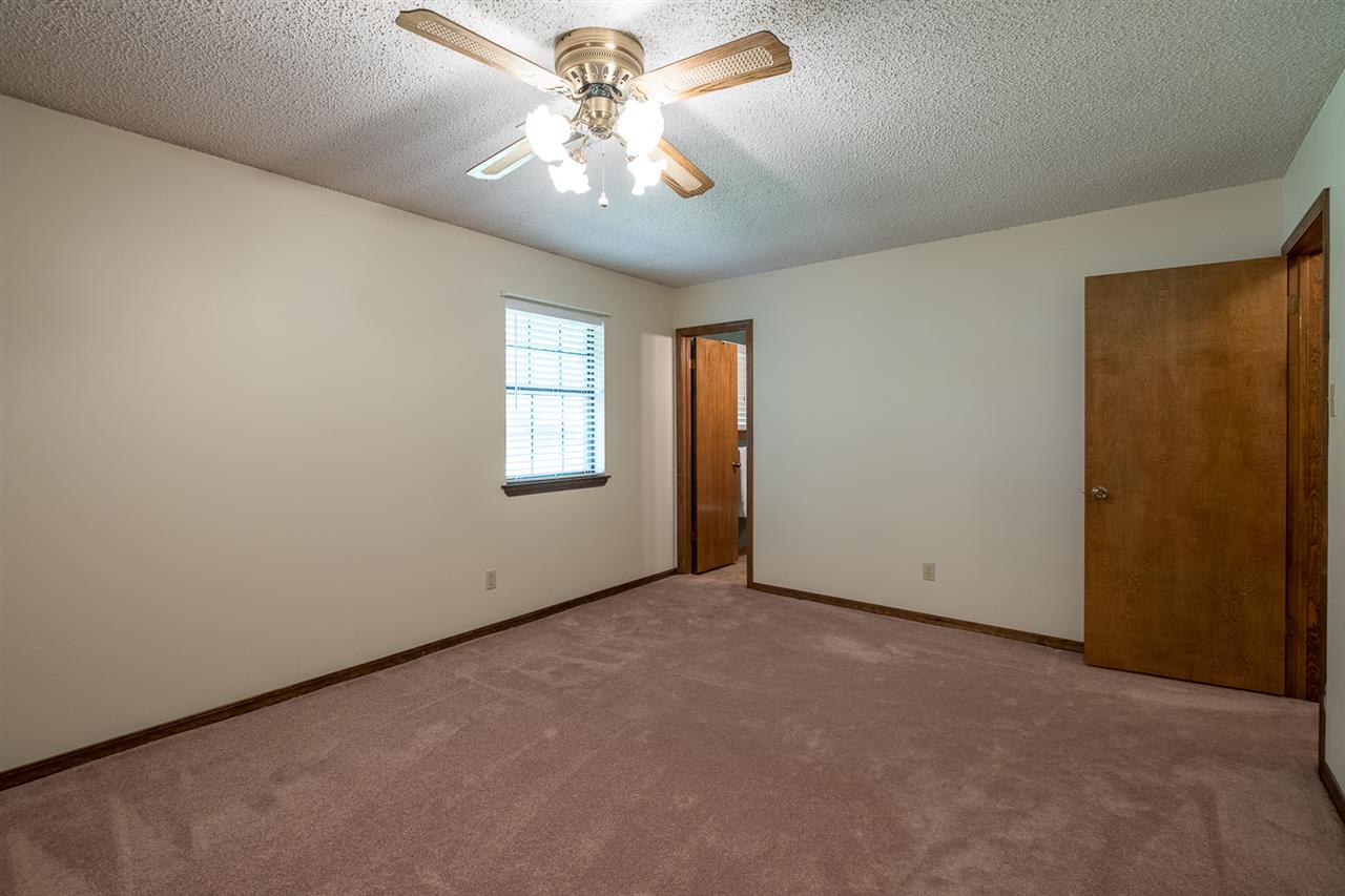Foxmoor Acres - Residential