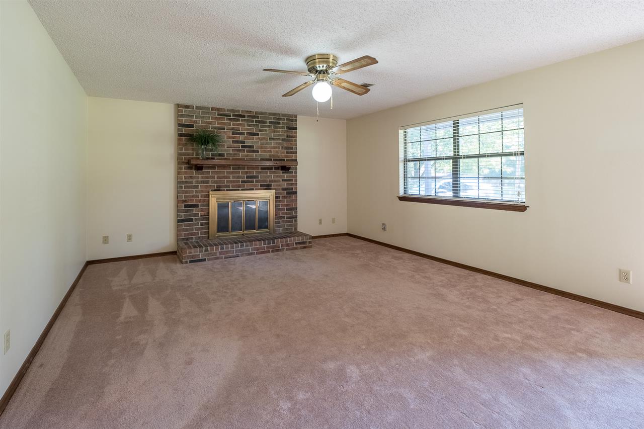 Foxmoor Acres - Residential