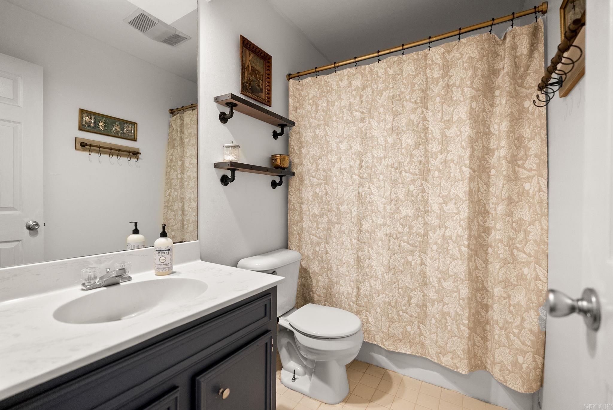 MARLOWE MANOR - Residential