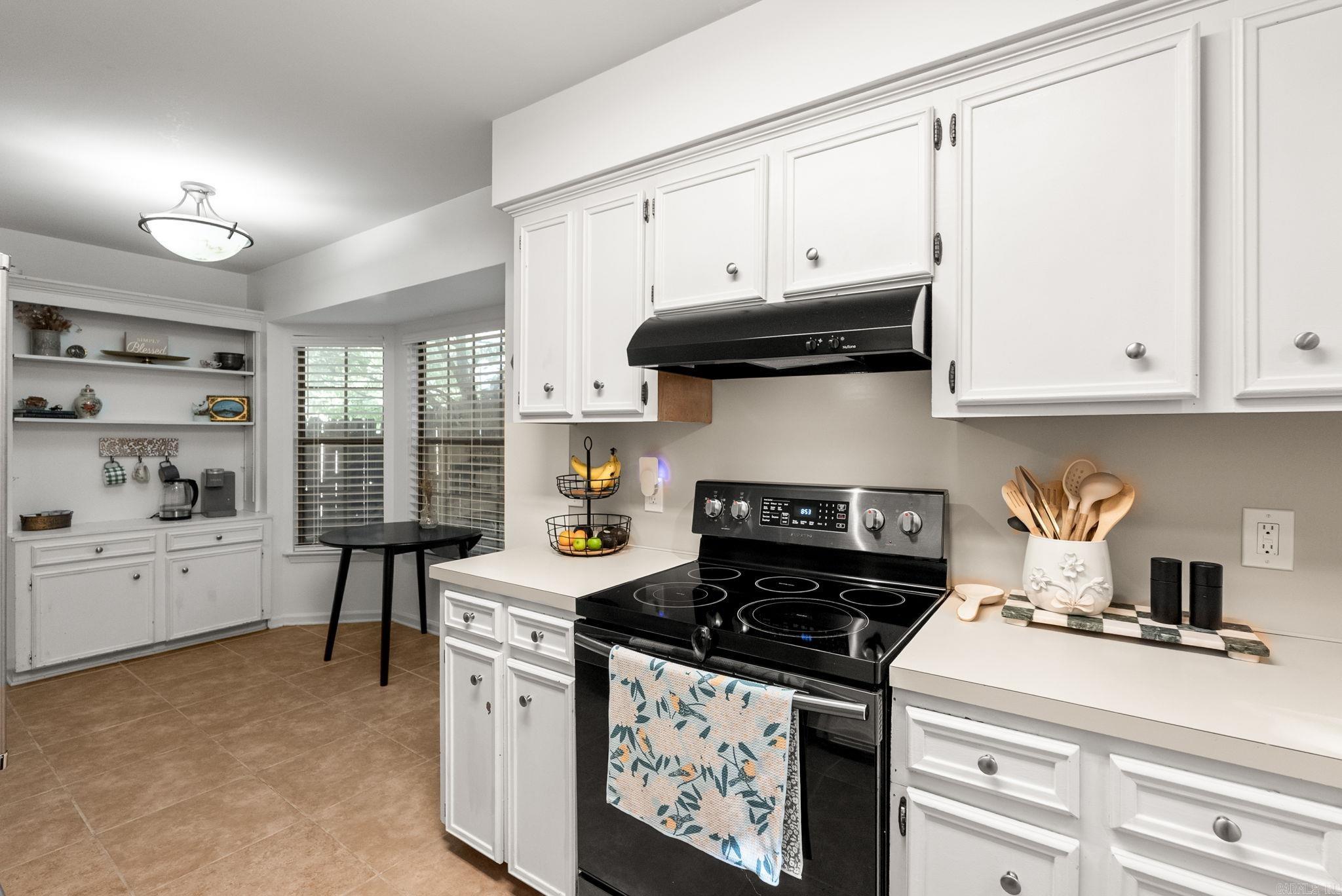 MARLOWE MANOR - Residential