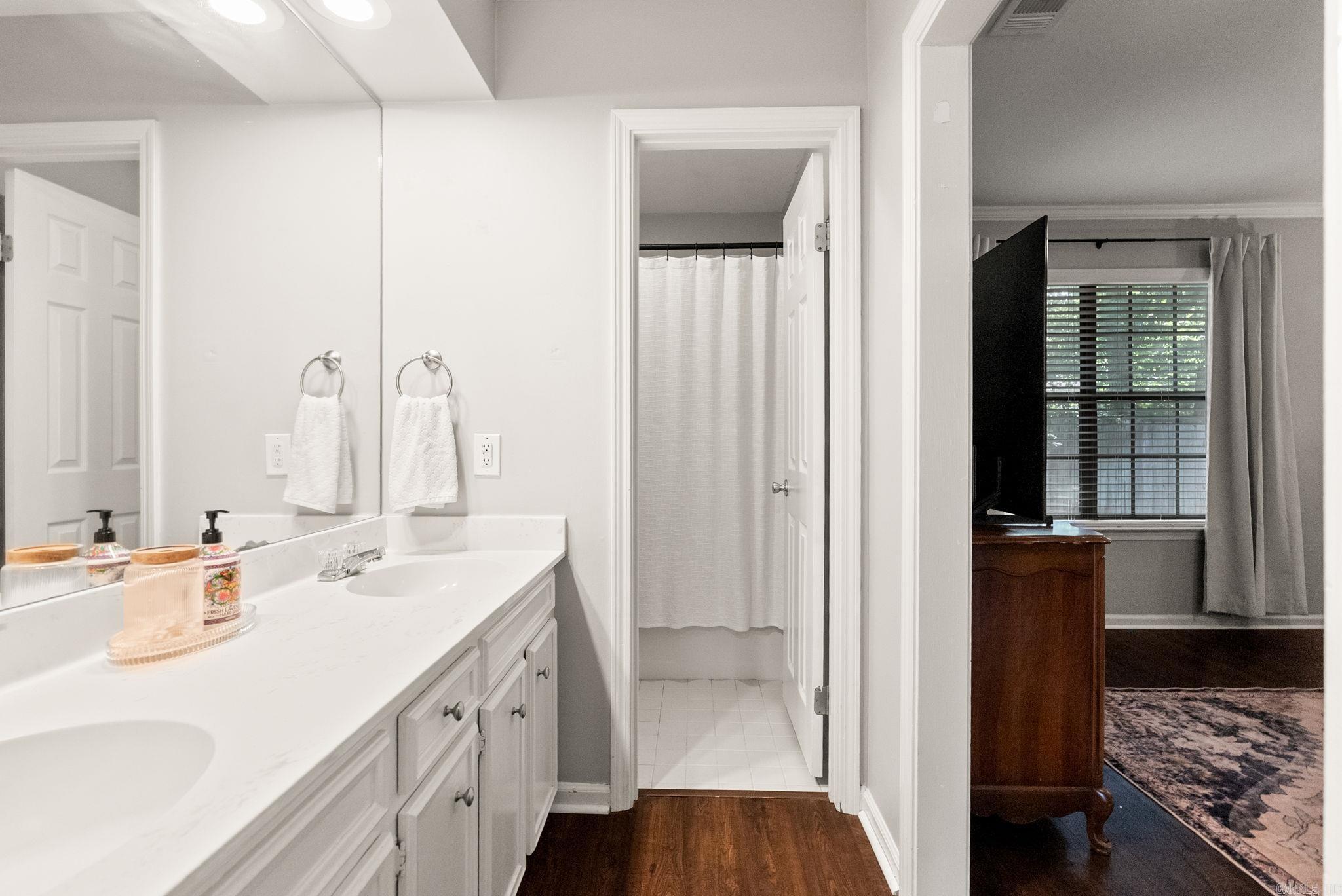 MARLOWE MANOR - Residential