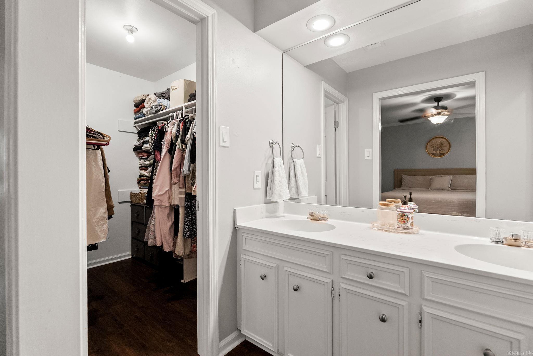 MARLOWE MANOR - Residential