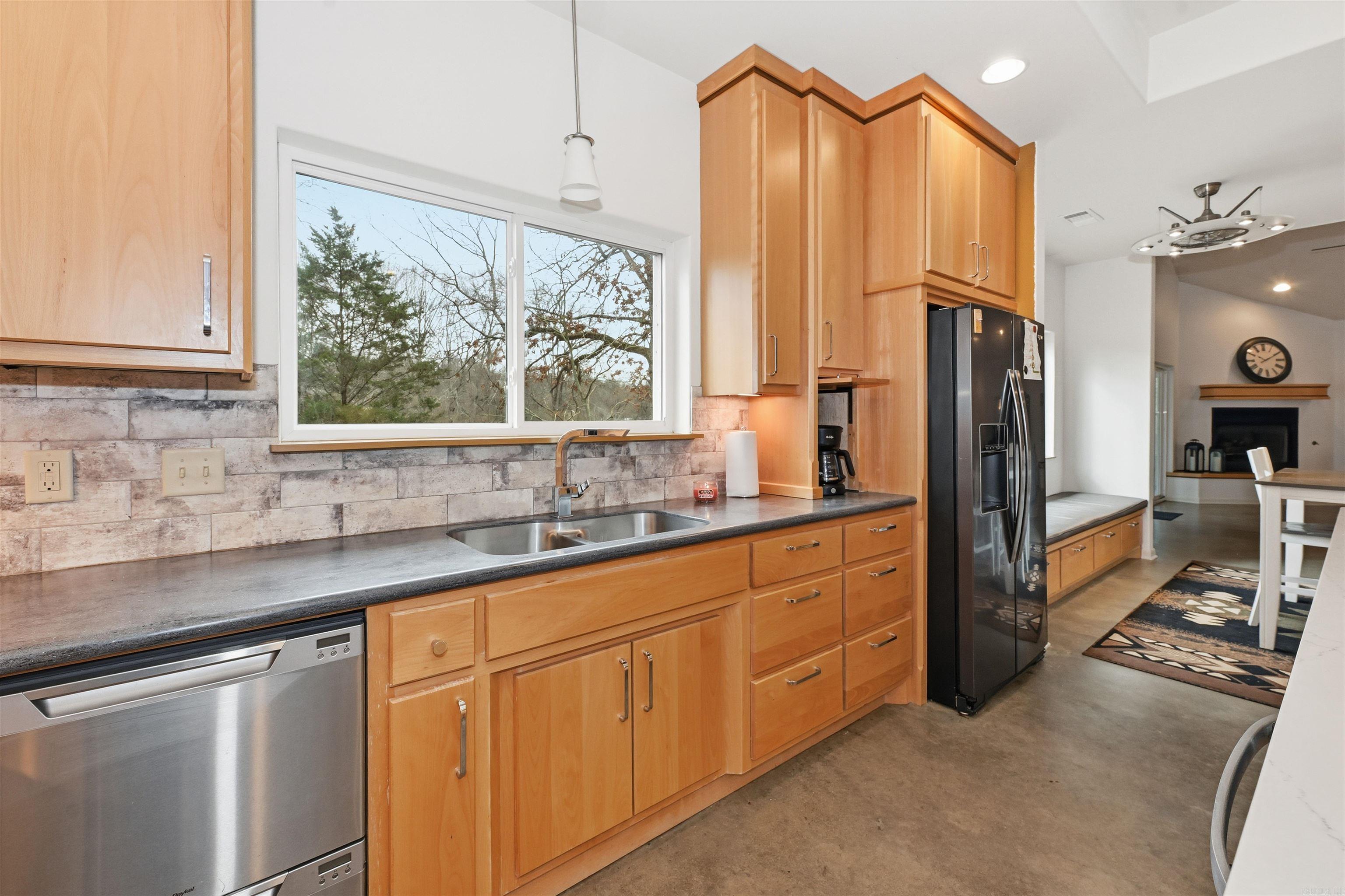 MAZARN ESTATES - Residential