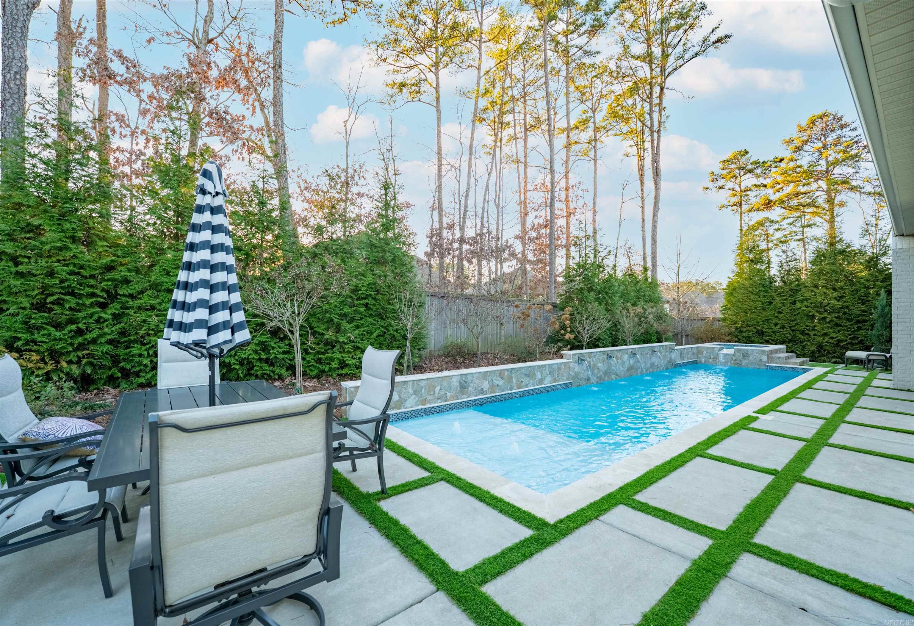 CHENAL VALLEY ENSBURY PLACE - Residential