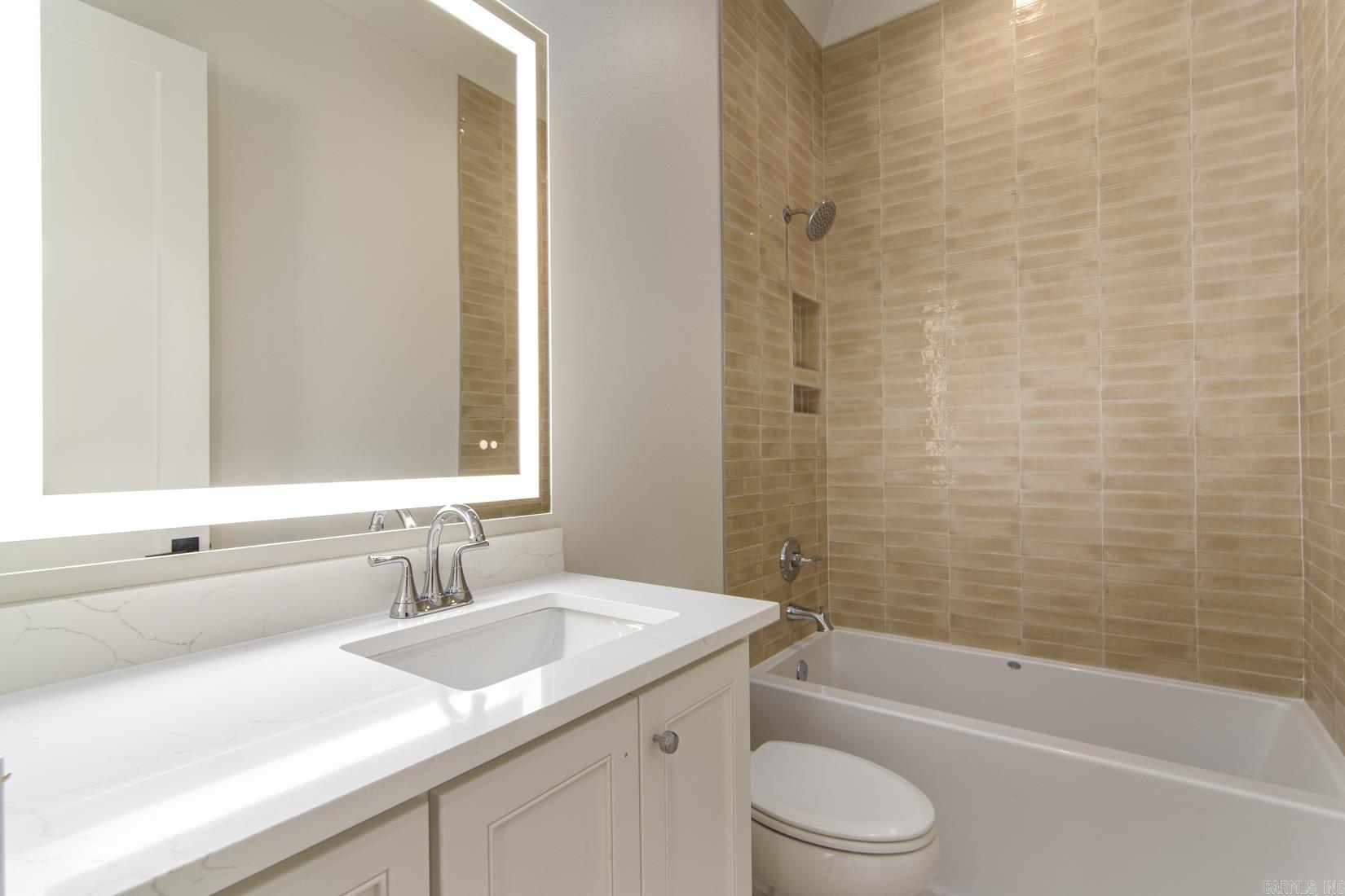 CHENAL VALLEY ABINGTON COURT - Residential