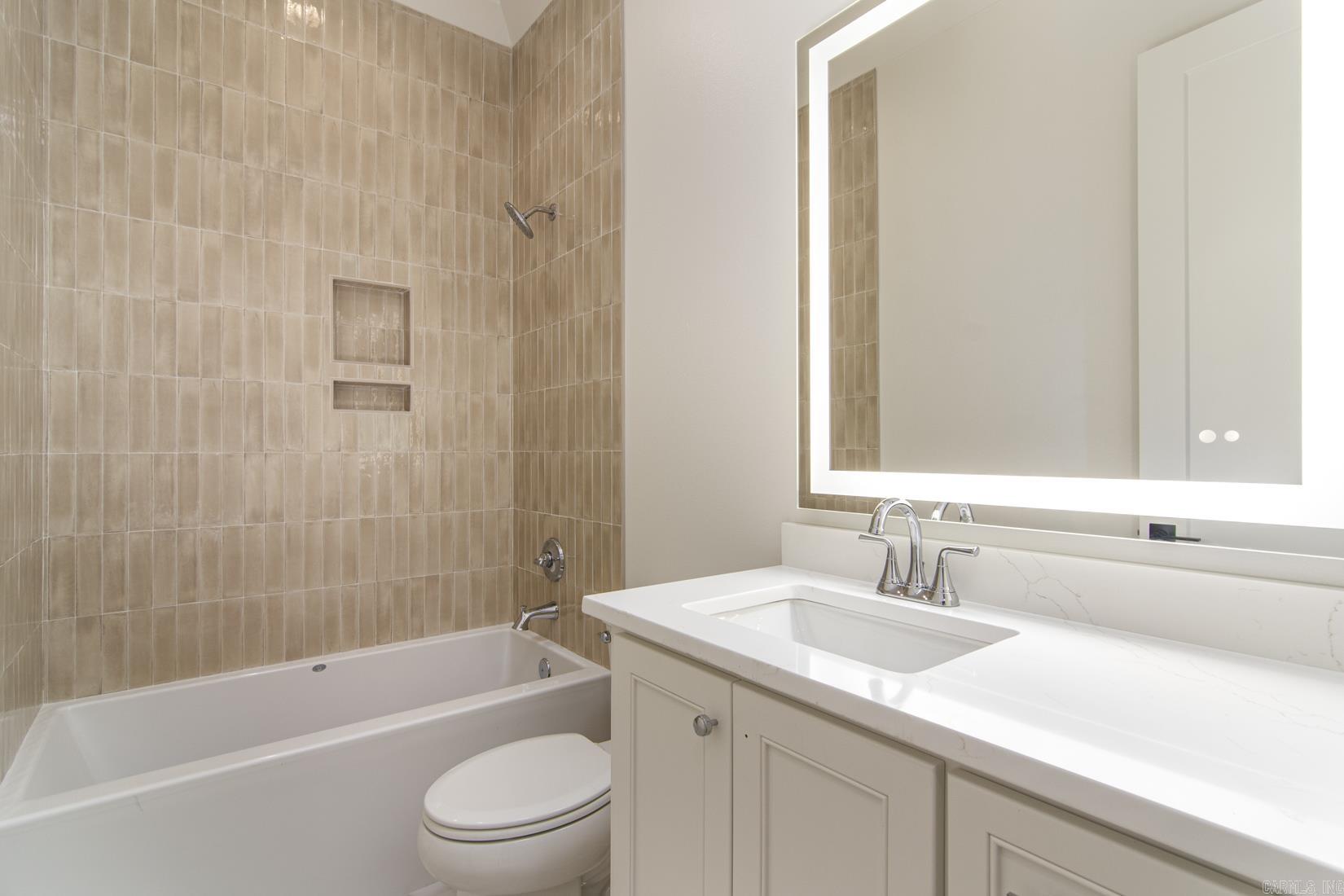 CHENAL VALLEY ABINGTON COURT - Residential