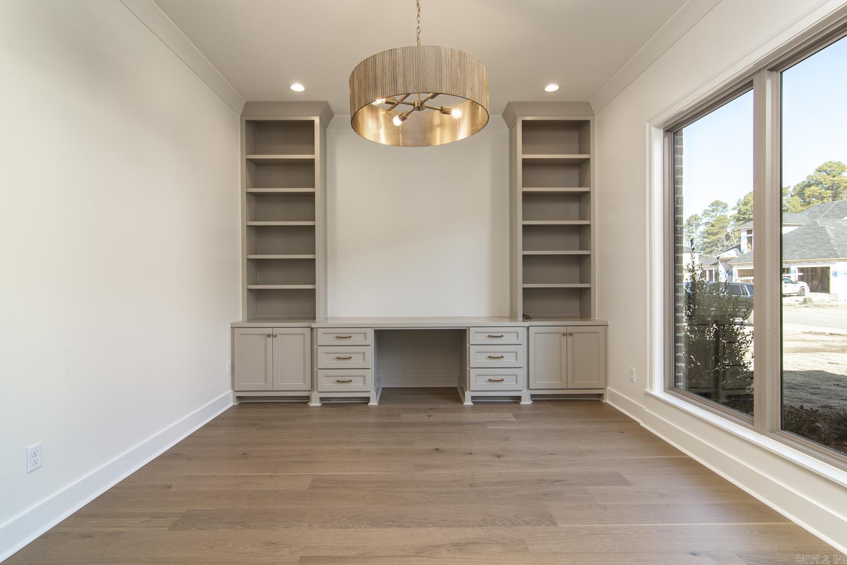 CHENAL VALLEY ABINGTON COURT - Residential