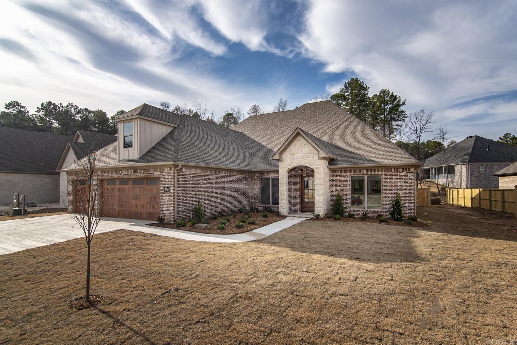 CHENAL VALLEY ABINGTON COURT - Residential